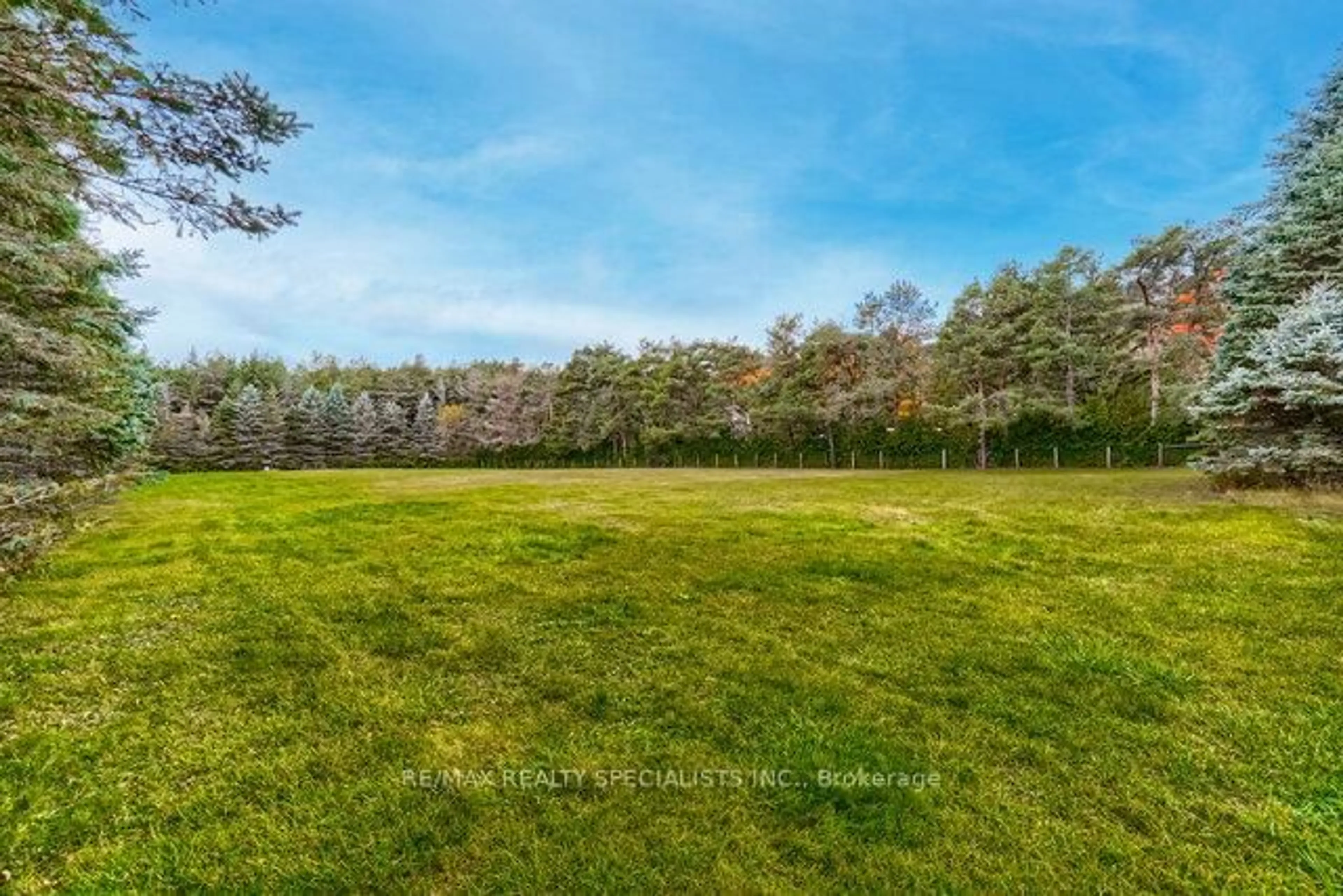 A pic from outside/outdoor area/front of a property/back of a property/a pic from drone, forest/trees view for 17374 Mount Pleasant Rd, Caledon Ontario L7E 3M8