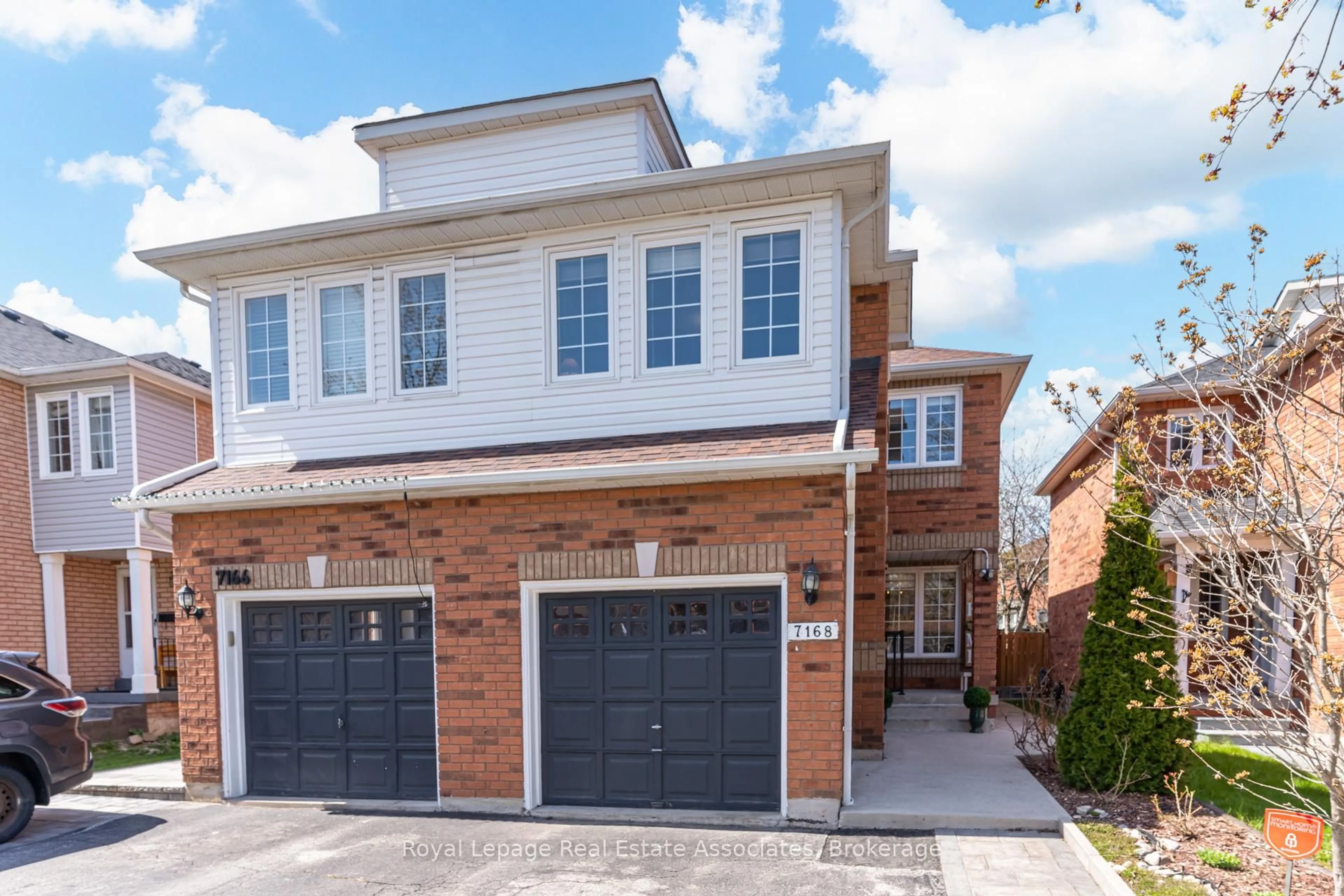 Home with brick exterior material, street for 7168 Waldorf Way, Mississauga Ontario L5N 7R3