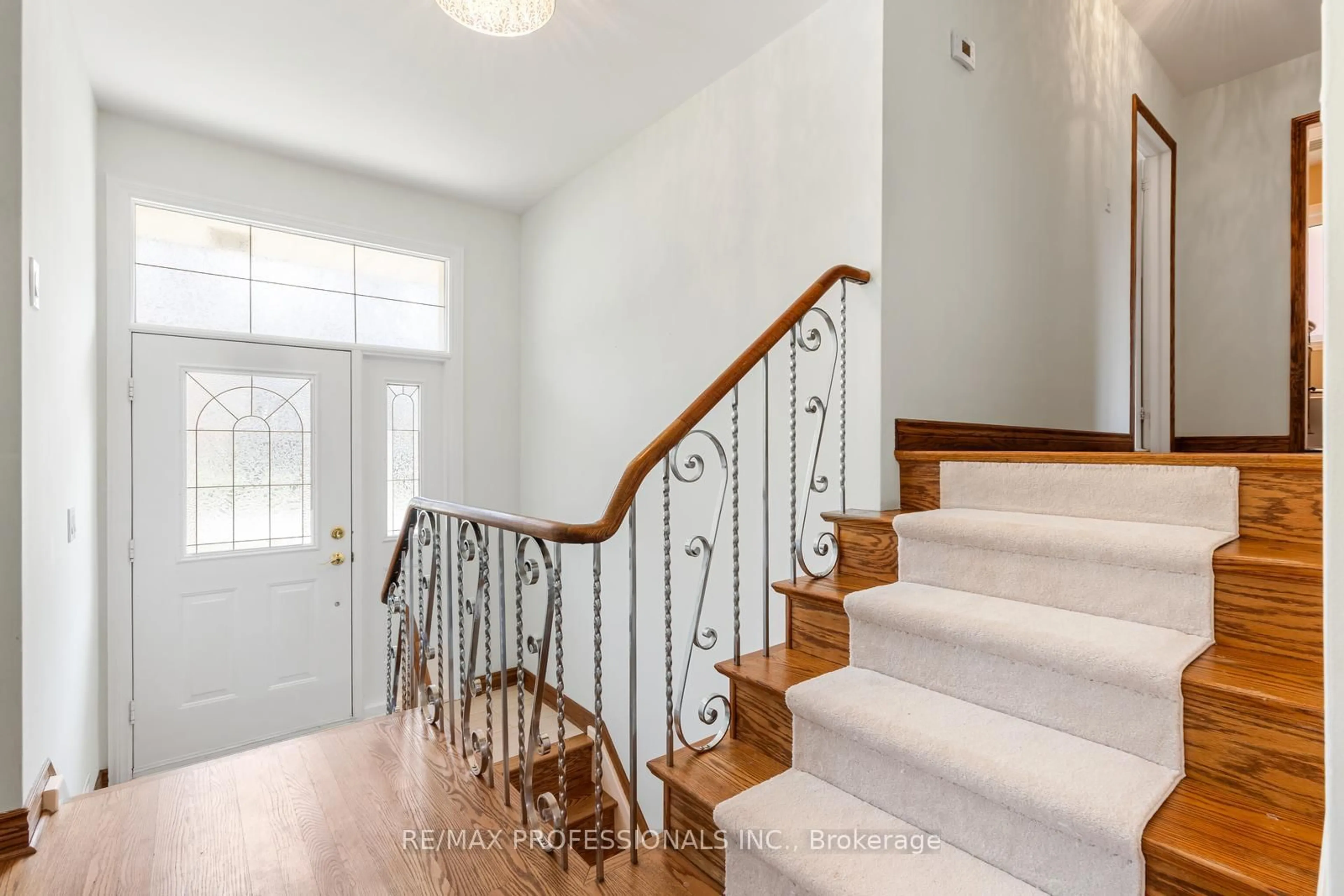 Unknown for 162 Lloyd Manor Rd, Toronto Ontario M9B 5K3