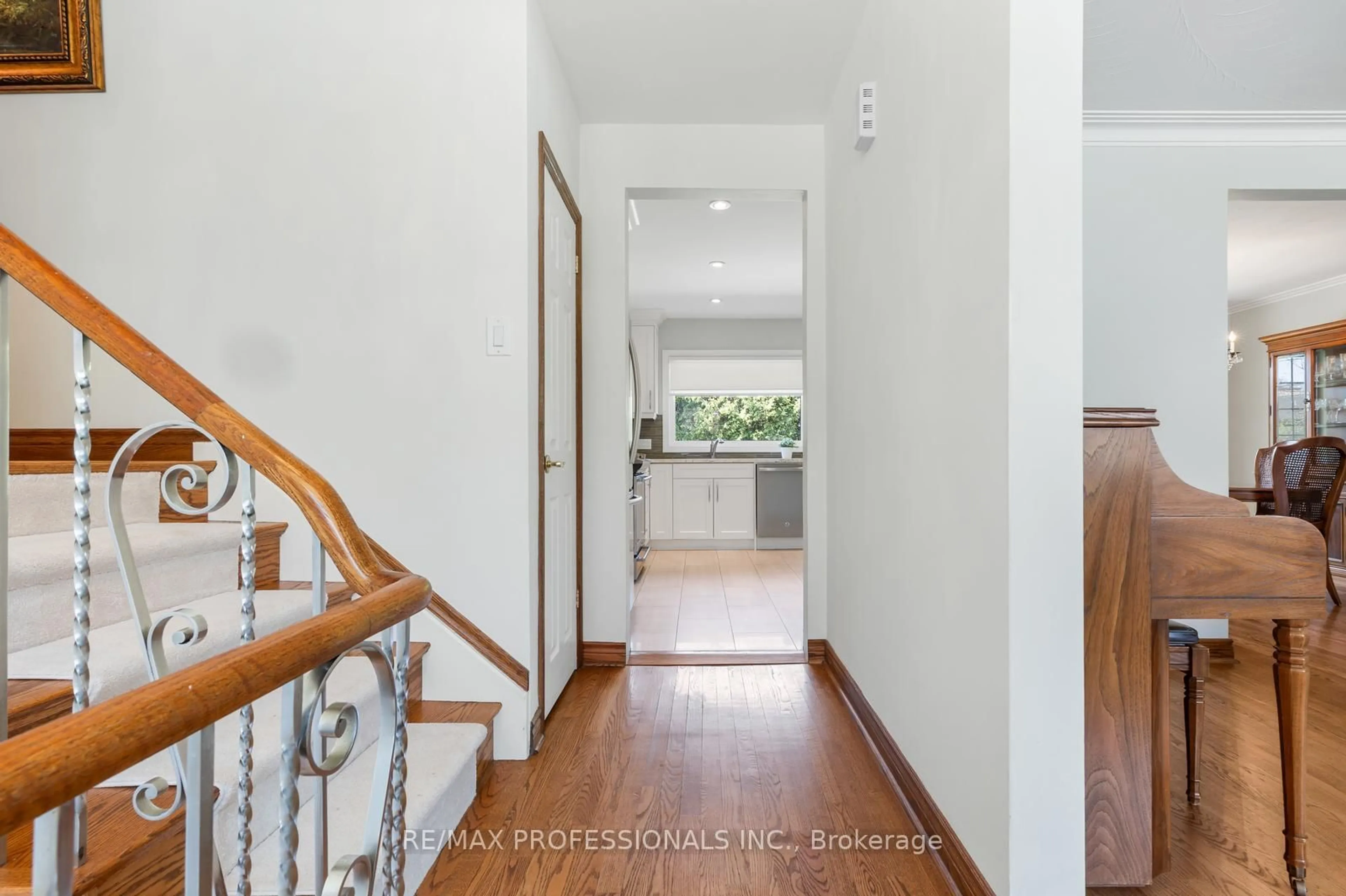 Unknown for 162 Lloyd Manor Rd, Toronto Ontario M9B 5K3