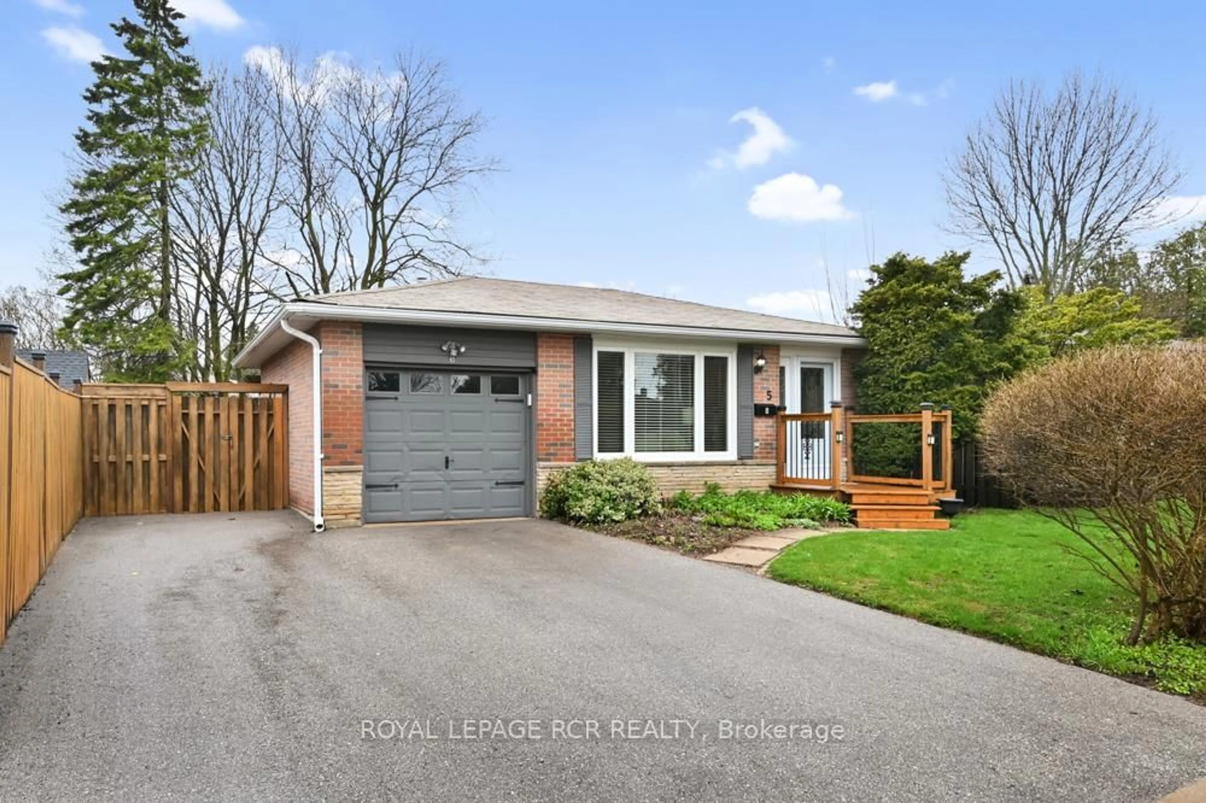 Home with brick exterior material, street for 5 Lawrence Ave, Orangeville Ontario L9W 1S5