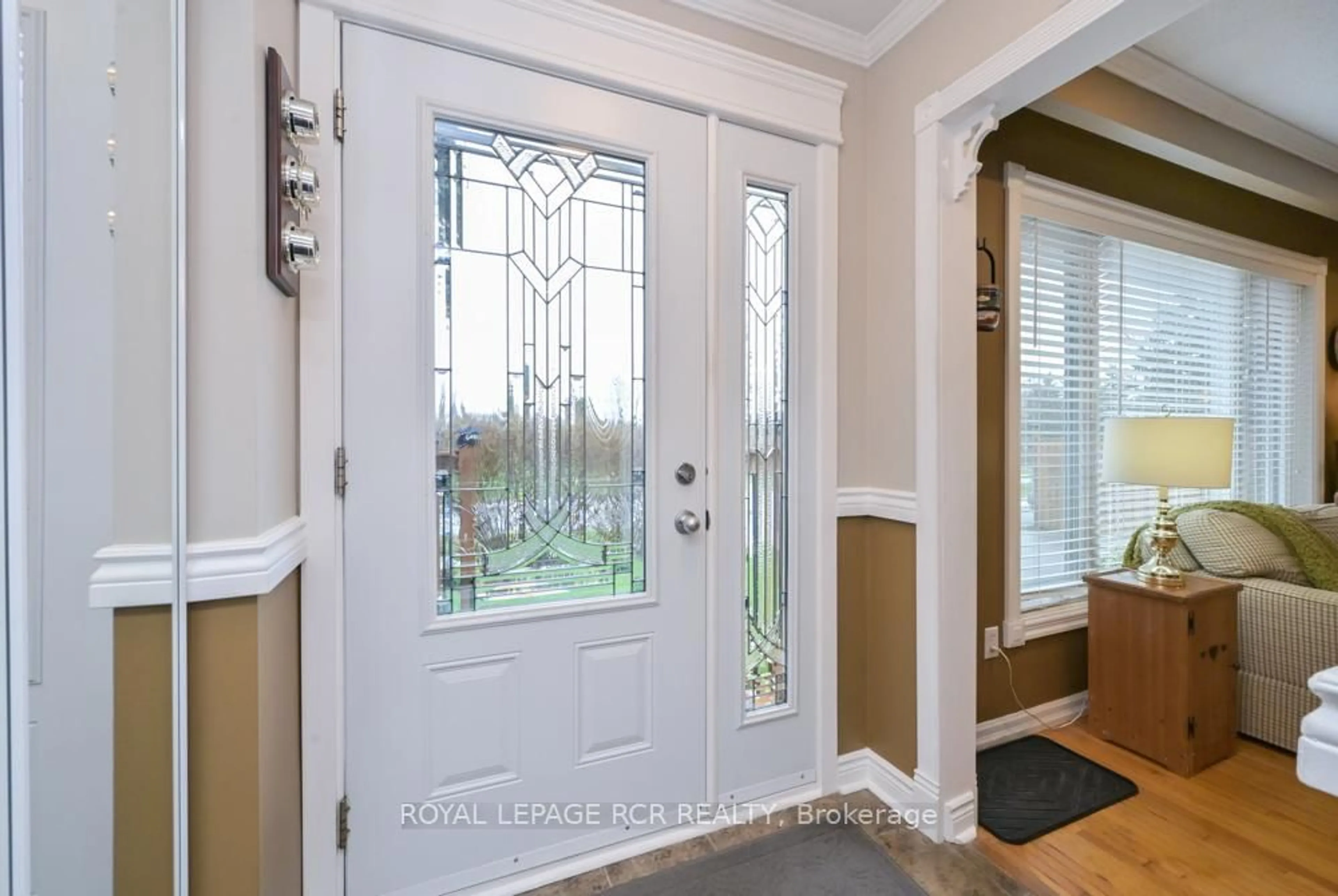 Indoor entryway for 5 Lawrence Ave, Orangeville Ontario L9W 1S5