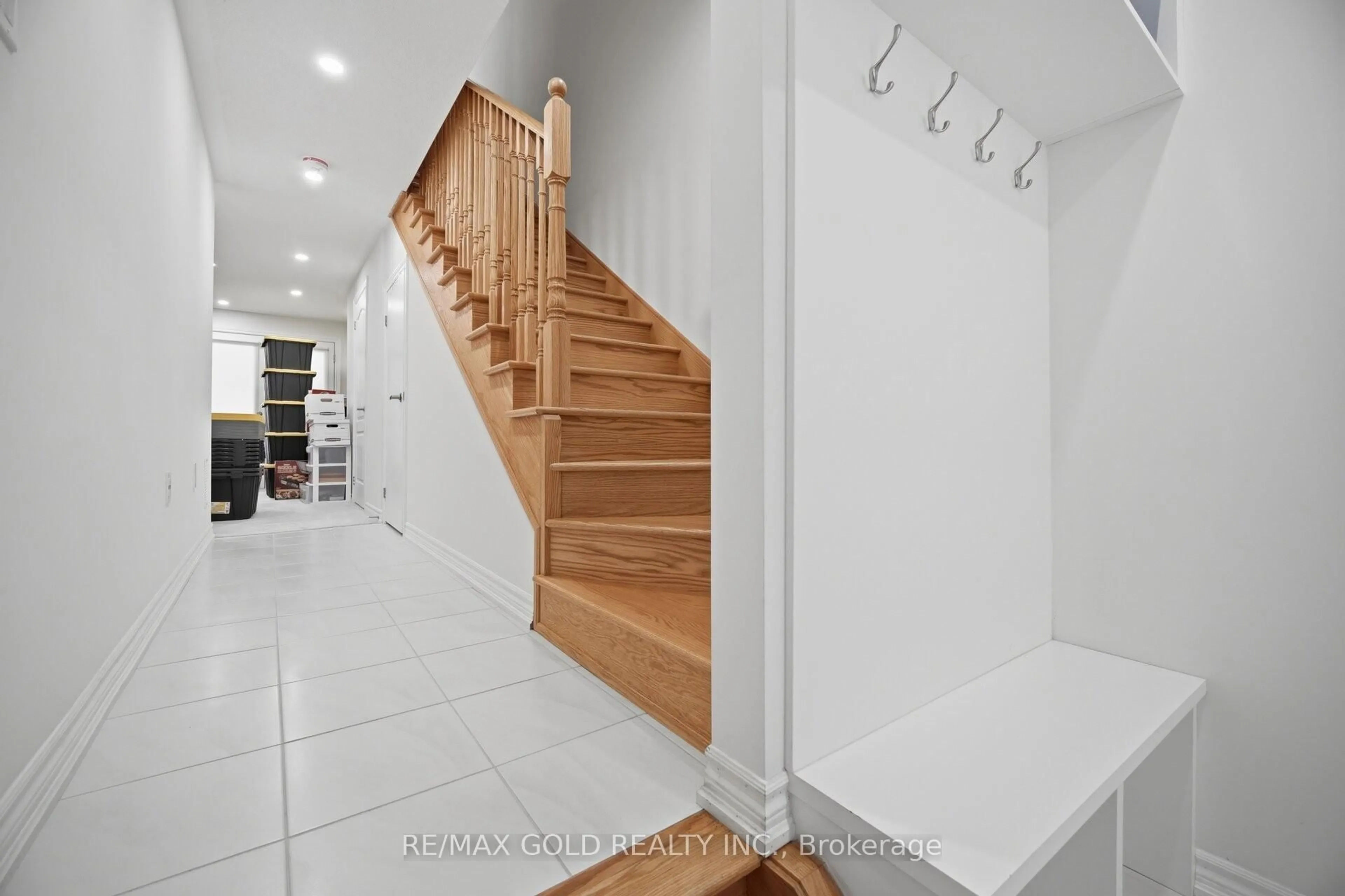 Unknown for 13 Lavinia Rd, Brampton Ontario L6P 4N7