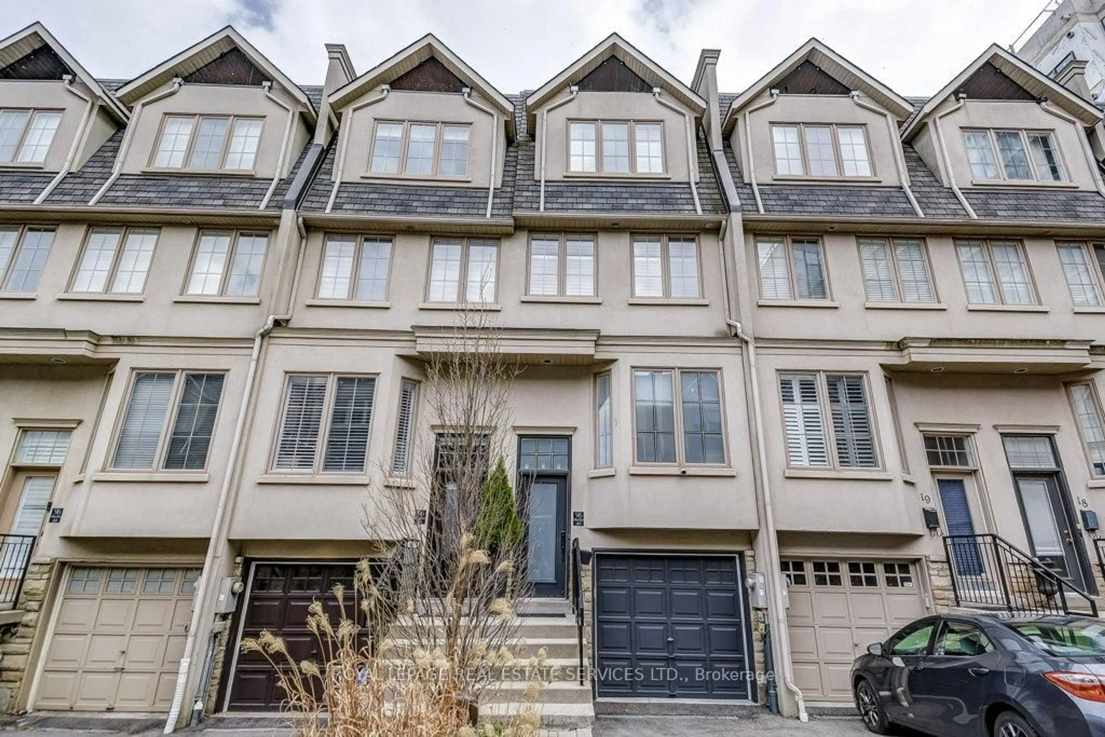 Unknown for 96 Nelson St #20, Oakville Ontario L6L 3H8
