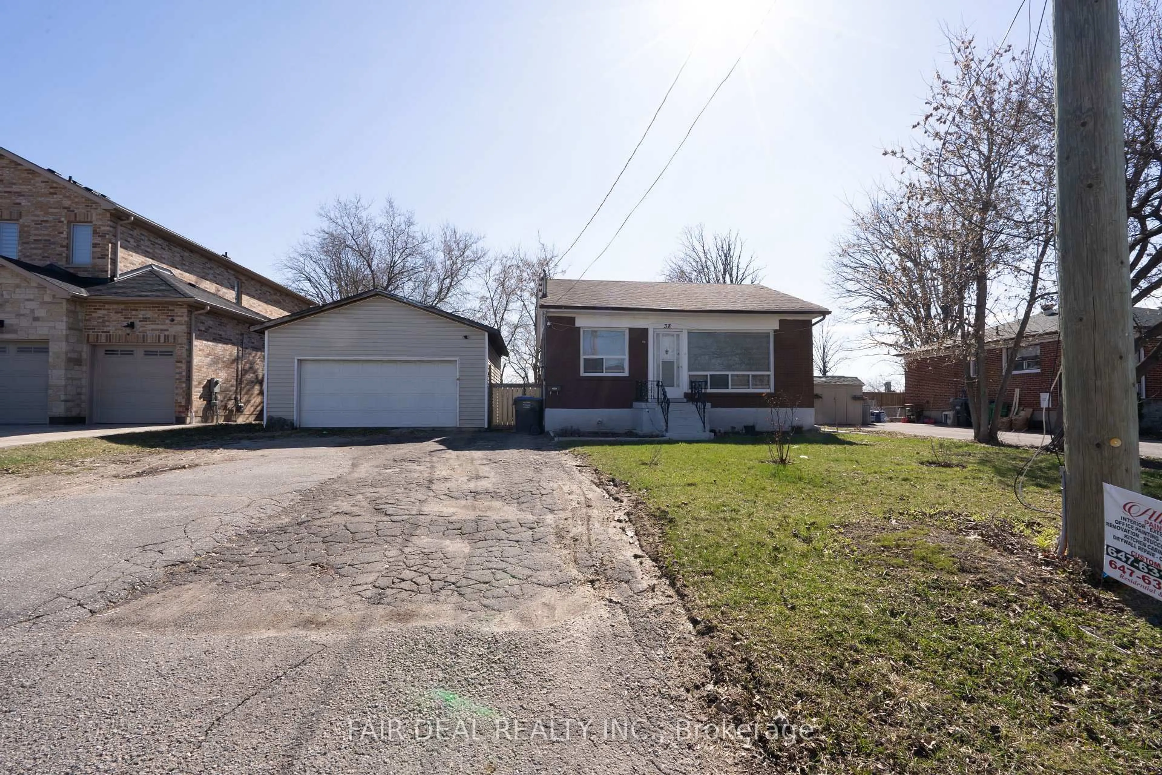 A pic from outside/outdoor area/front of a property/back of a property/a pic from drone, street for 38 Cattrick St, Mississauga Ontario L4T 1H5