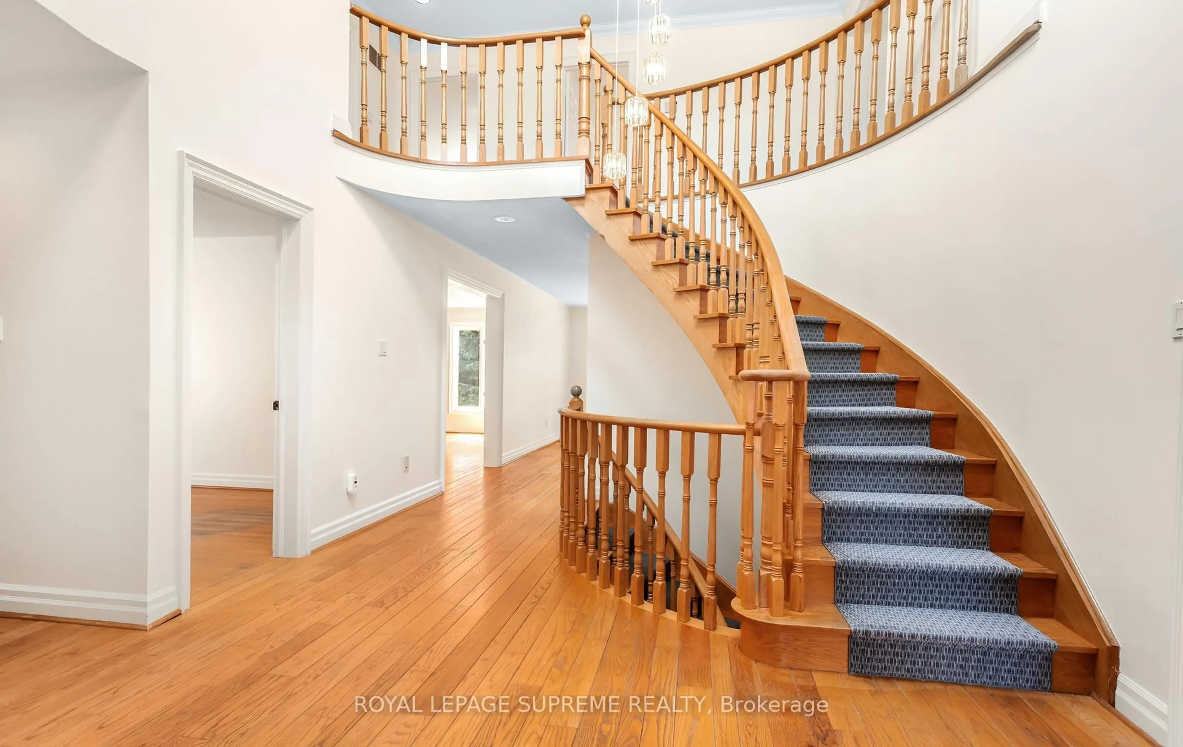 Stairs for 31 Donalbert Rd, Toronto Ontario M9B 2E9