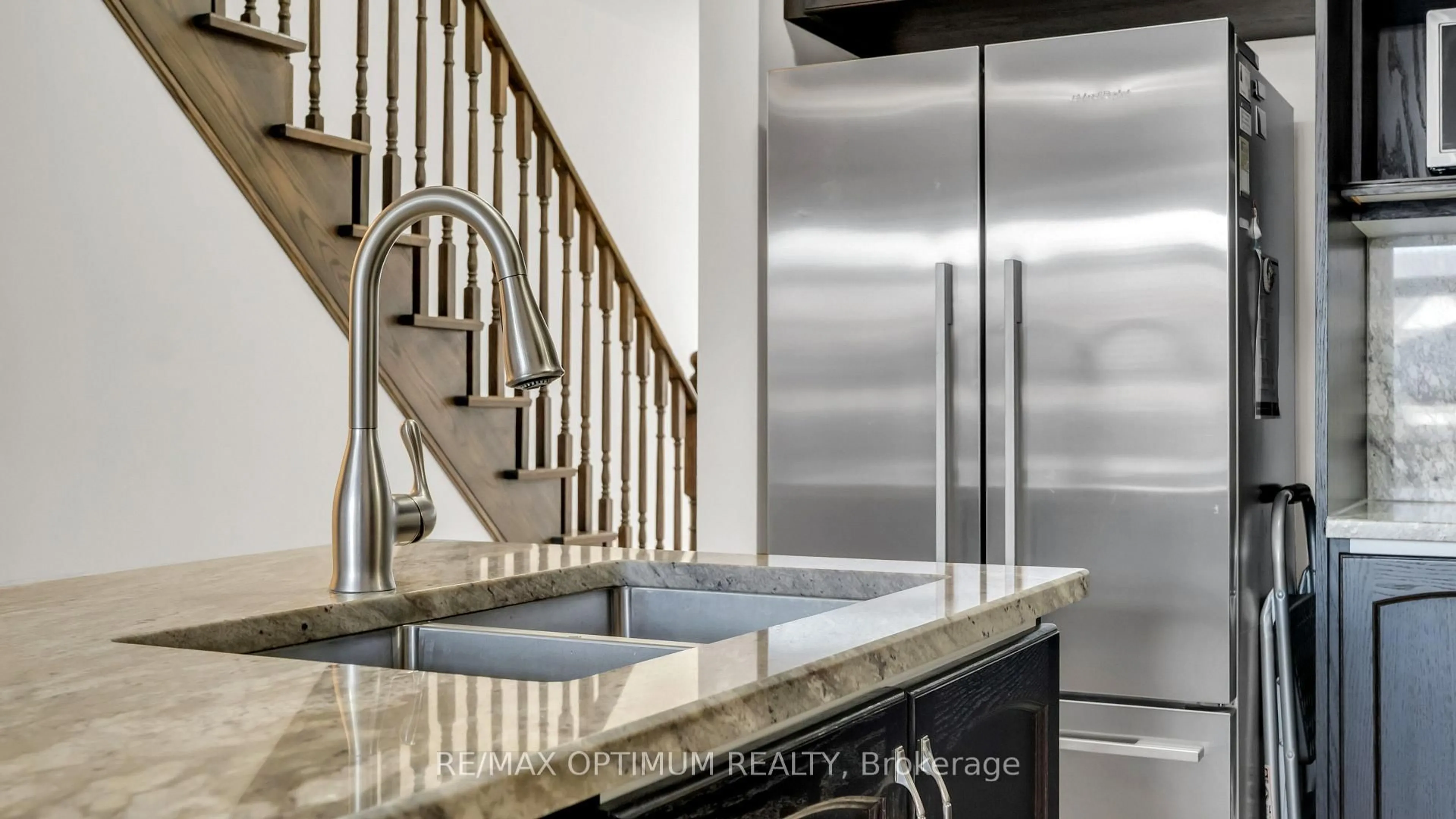 Contemporary kitchen, ceramic/tile floor for 34 Pennycross Cres, Brampton Ontario L7A 4M1