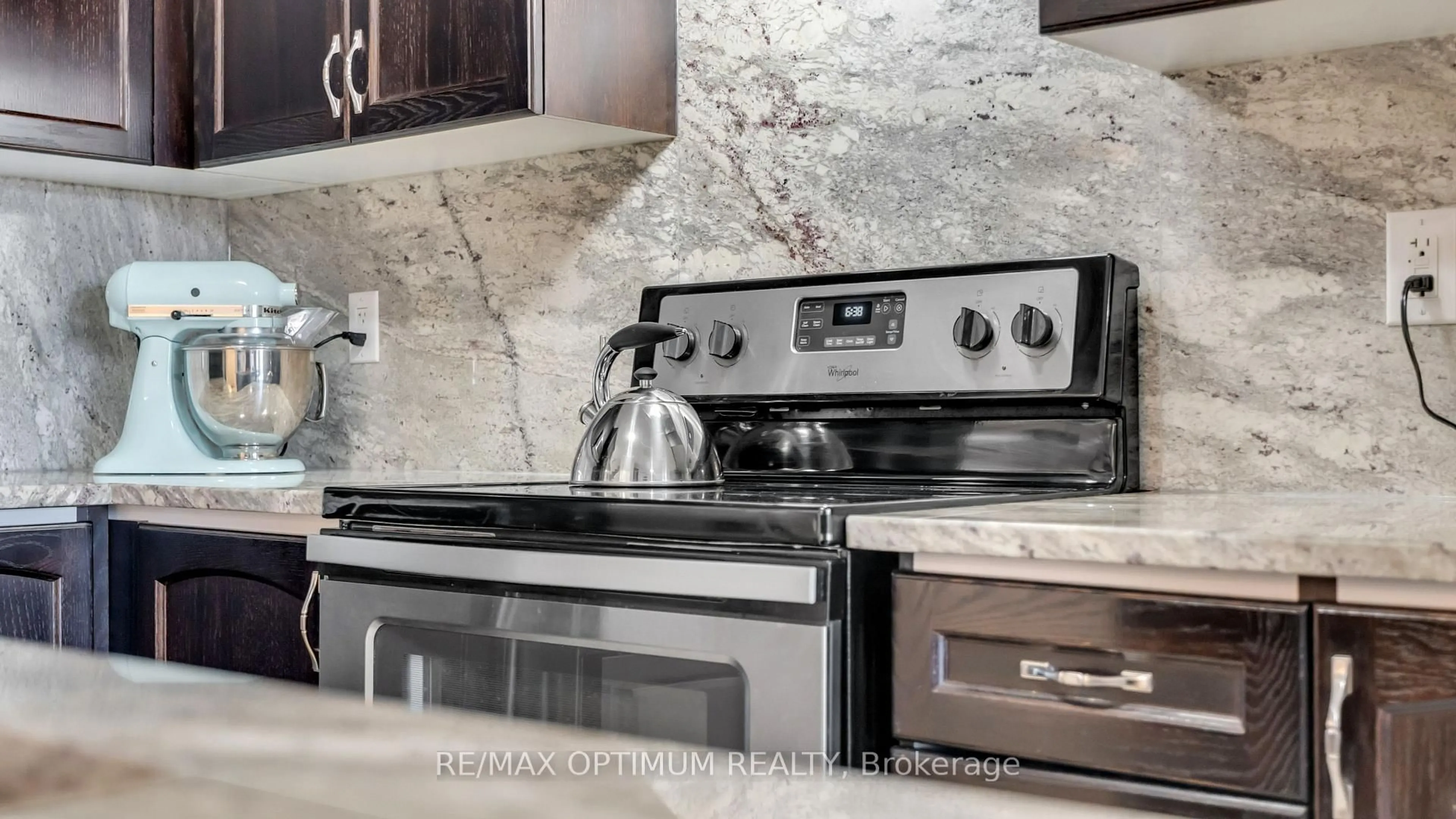 Contemporary kitchen, ceramic/tile floor for 34 Pennycross Cres, Brampton Ontario L7A 4M1