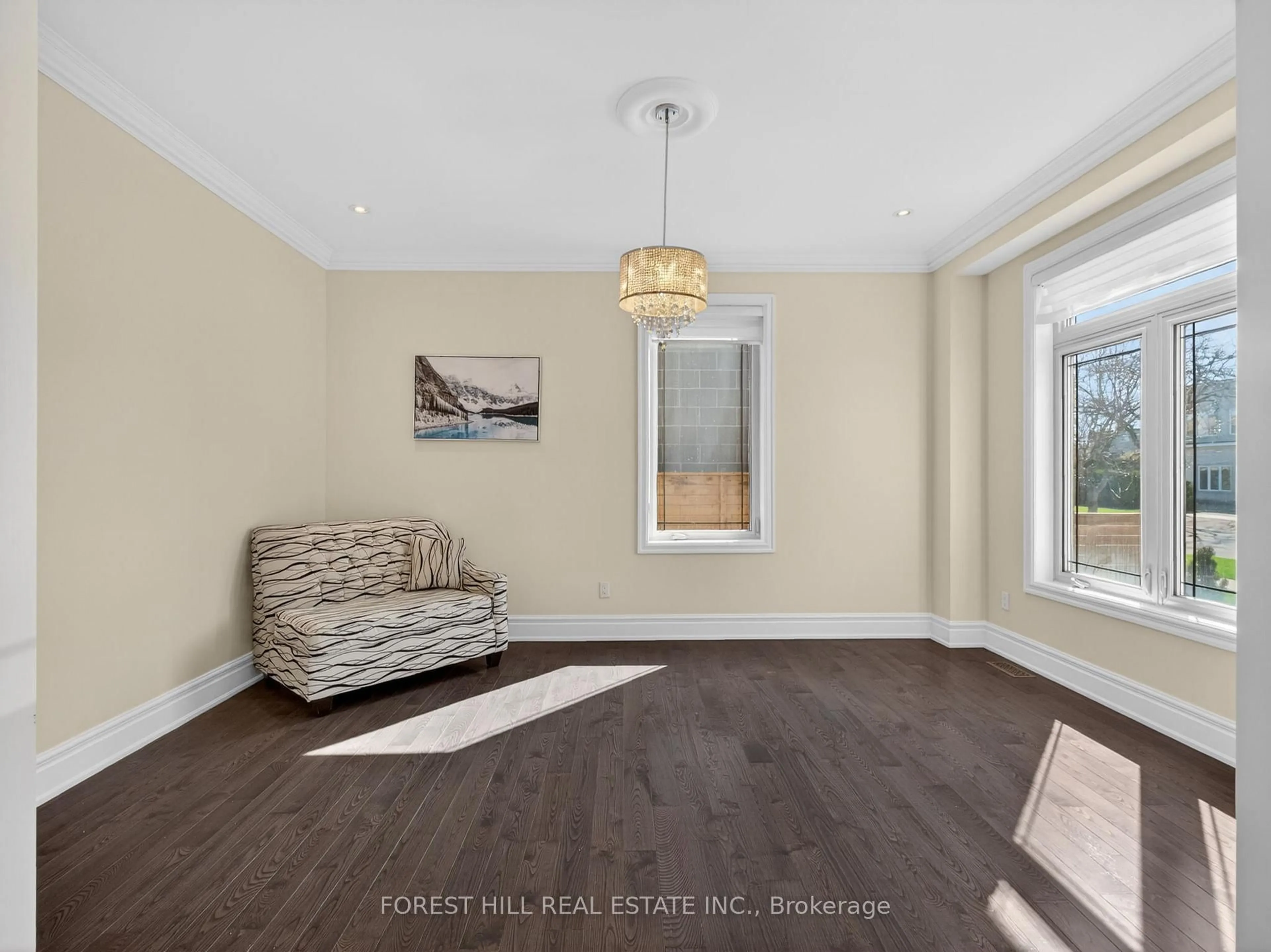 Living room with furniture, wood/laminate floor for 114 Regent Rd, Toronto Ontario M3K 1H4