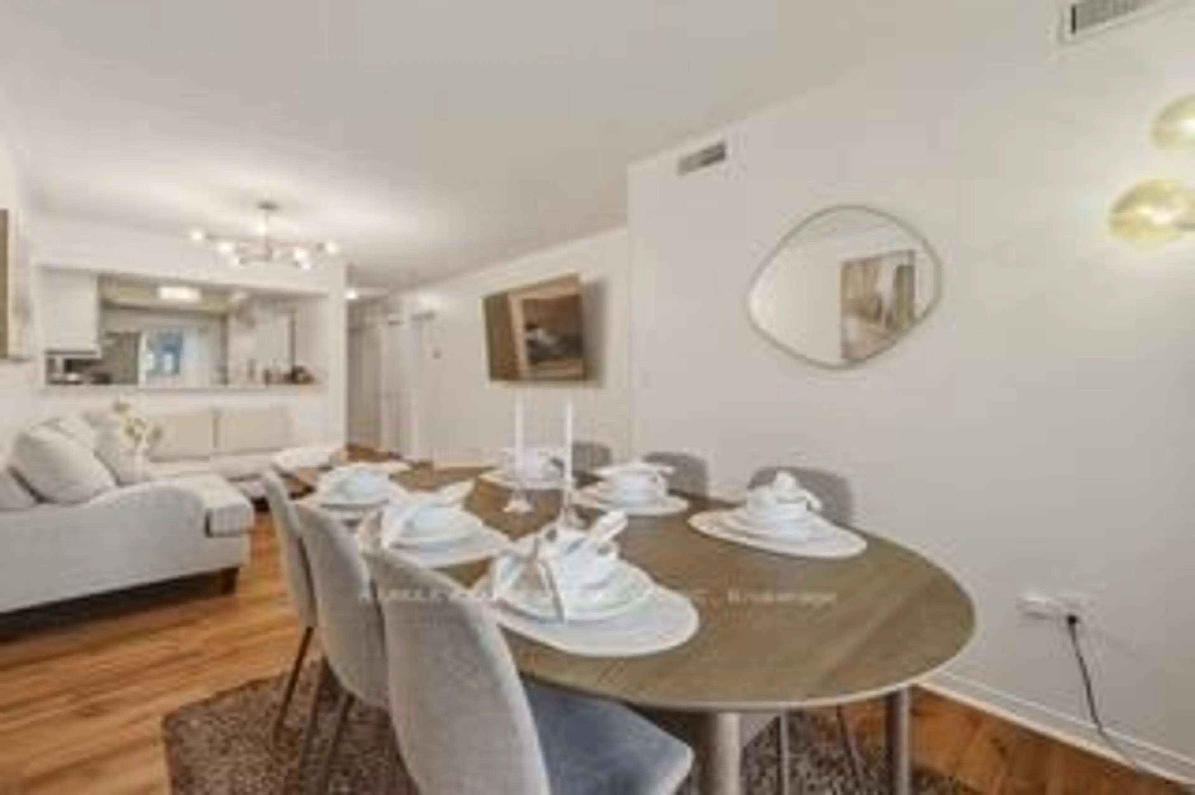 Dining room, wood/laminate floor for 103 BRISTOL Rd #182, Mississauga Ontario L4Z 3P4