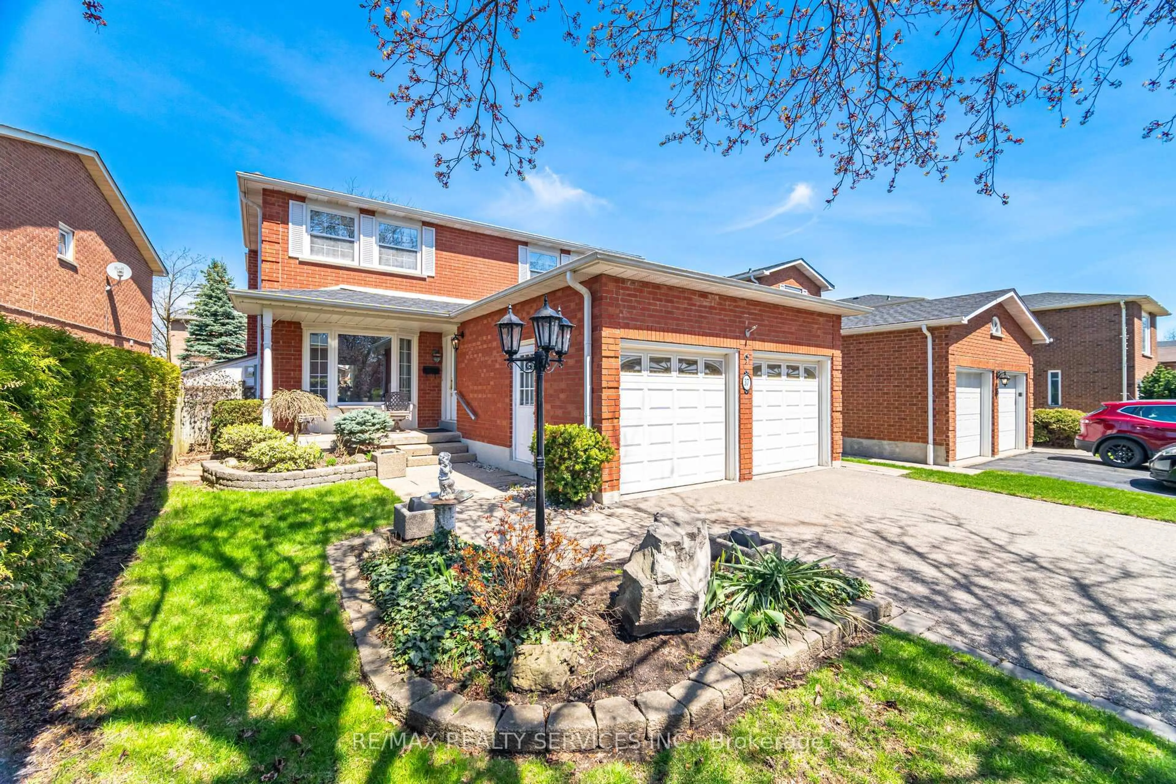 Home with brick exterior material, street for 37 Stillwater Cres, Brampton Ontario L6X 3L3
