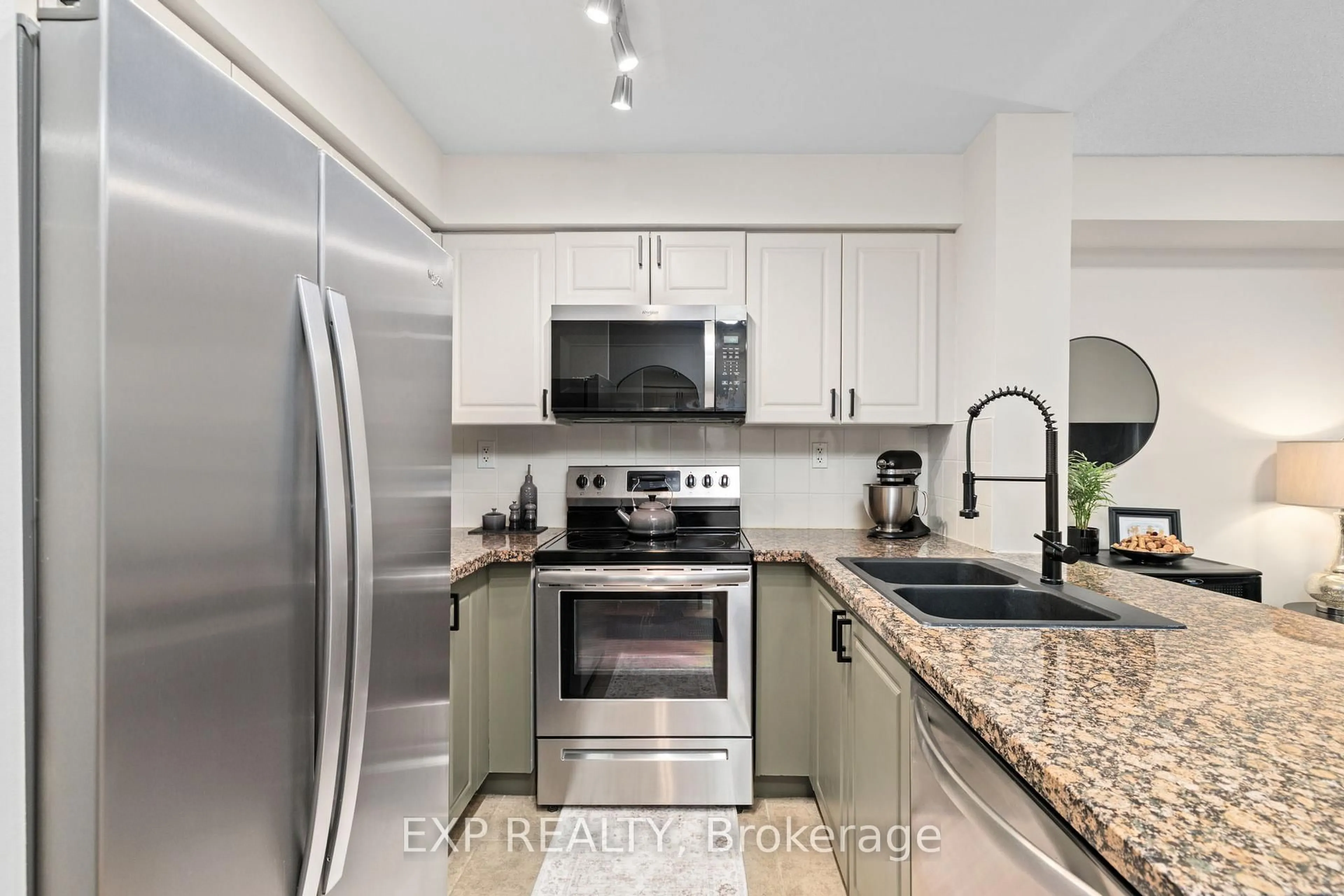 Standard kitchen, unknown for 5 Michael Power Pl #1605, Toronto Ontario M9A 0A3