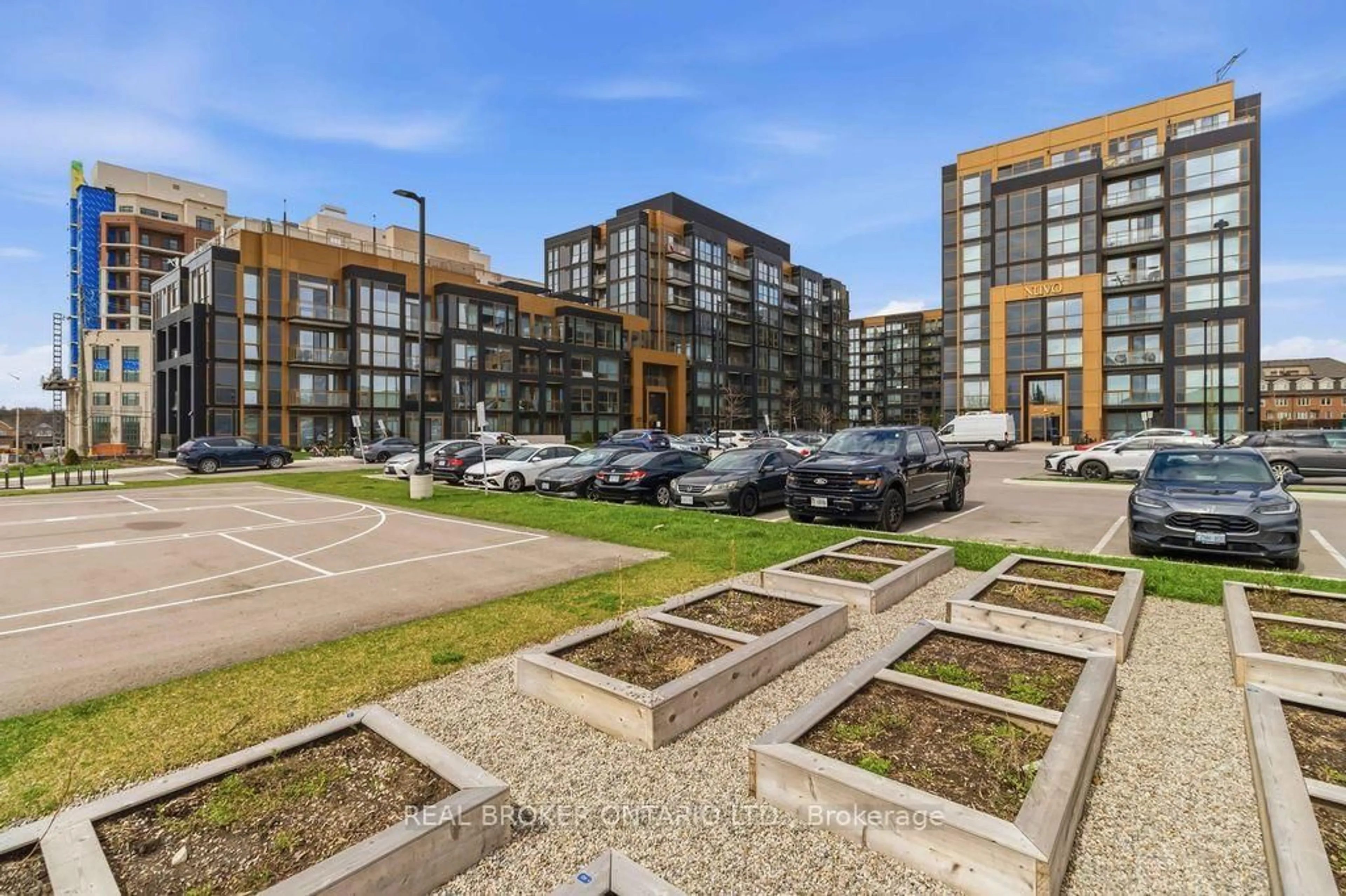 A pic from outside/outdoor area/front of a property/back of a property/a pic from drone, unknown for 2333 Khalsa Gate #706, Oakville Ontario L7M 0X7