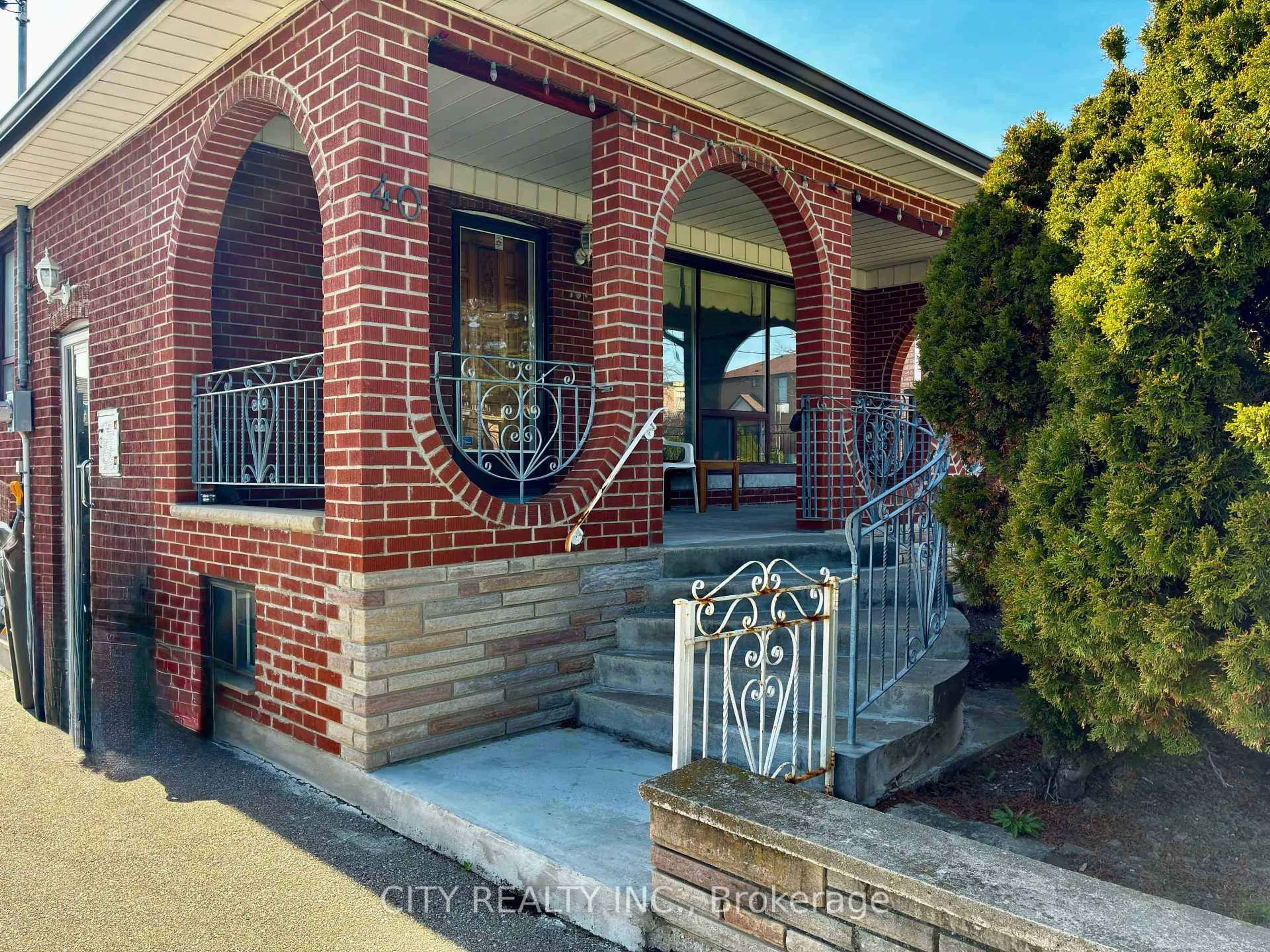 Home with brick exterior material, street for 40 Montana Ave, Toronto Ontario M3M 1B6