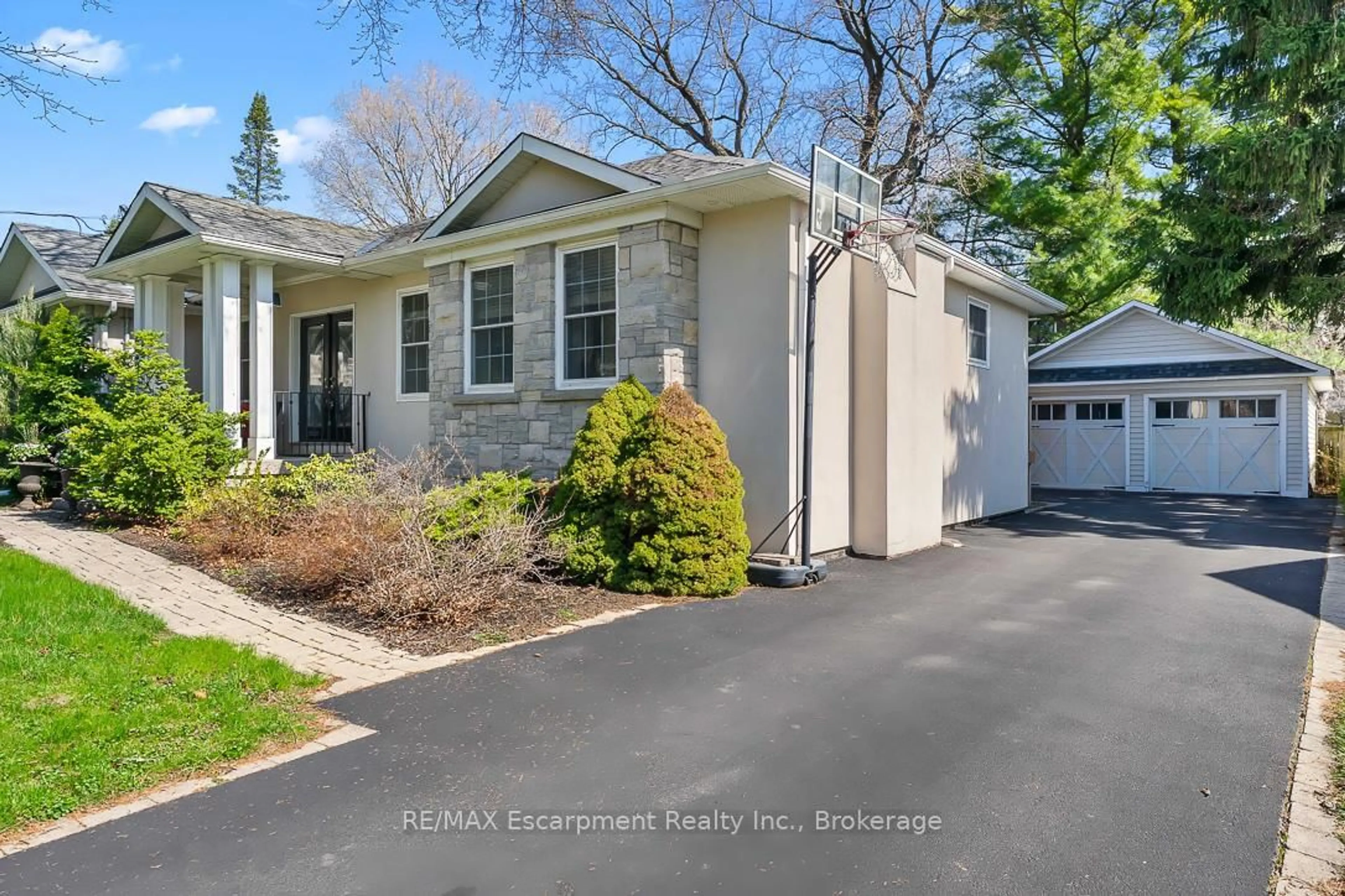 Unknown for 429 Smith Lane, Oakville Ontario L6L 4X1