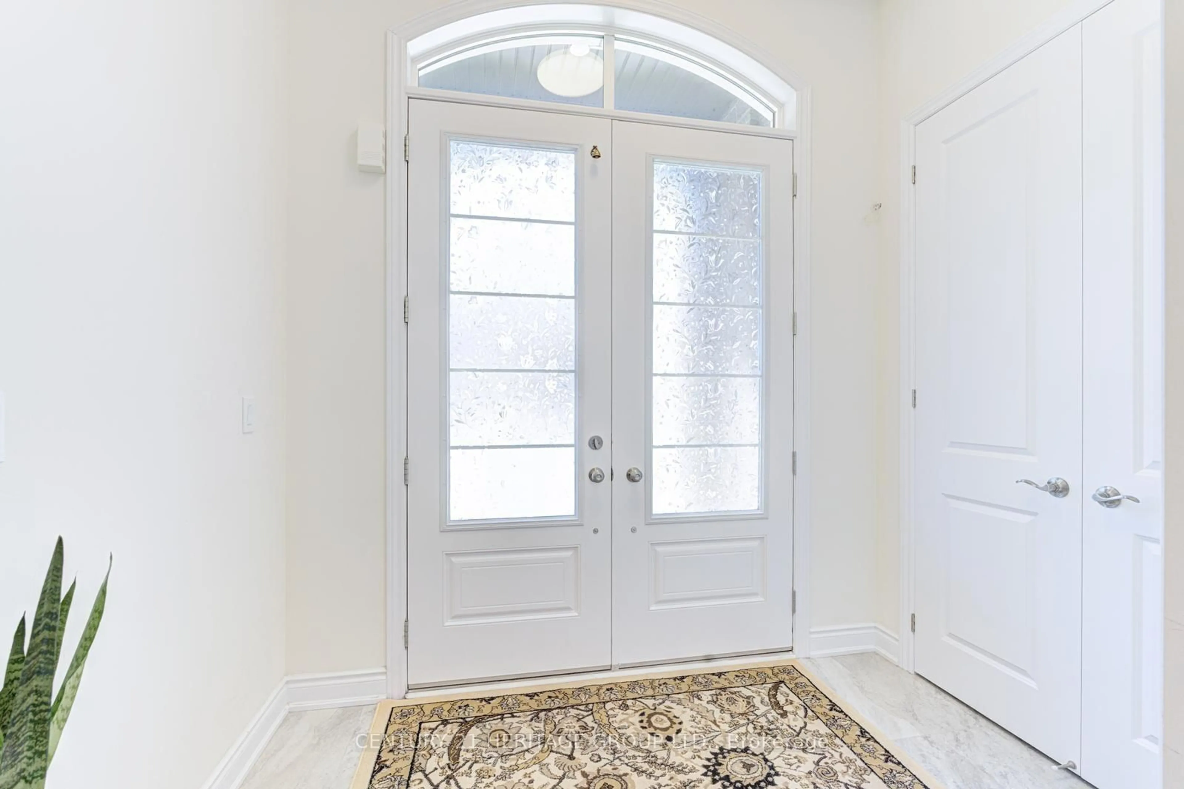 Indoor entryway for 3457 Post Rd, Oakville Ontario L6H 0Y9