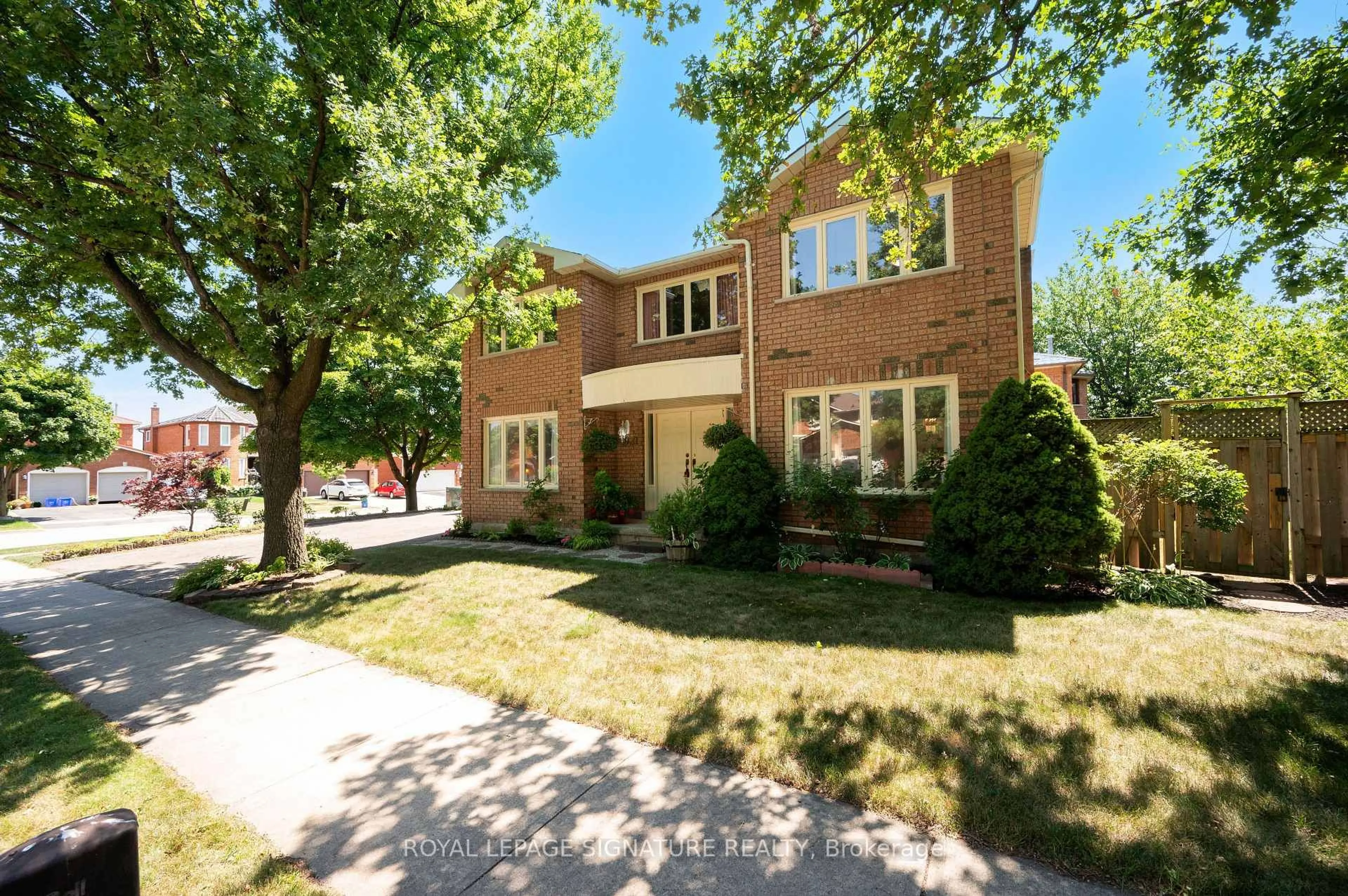 Home with brick exterior material, street for 2921 Caradoc Lane, Oakville Ontario L6J 6W4