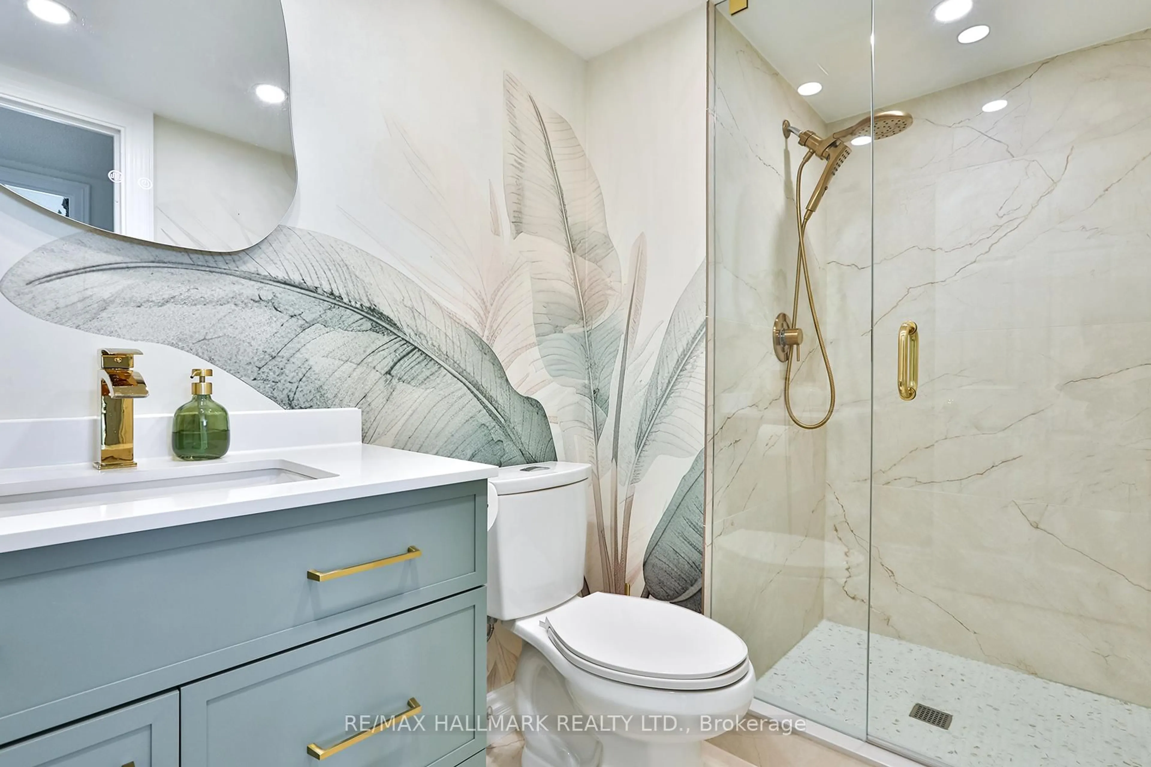 Contemporary bathroom, ceramic/tile floor for 1360 Rathburn Rd #1405, Mississauga Ontario L4W 4H4