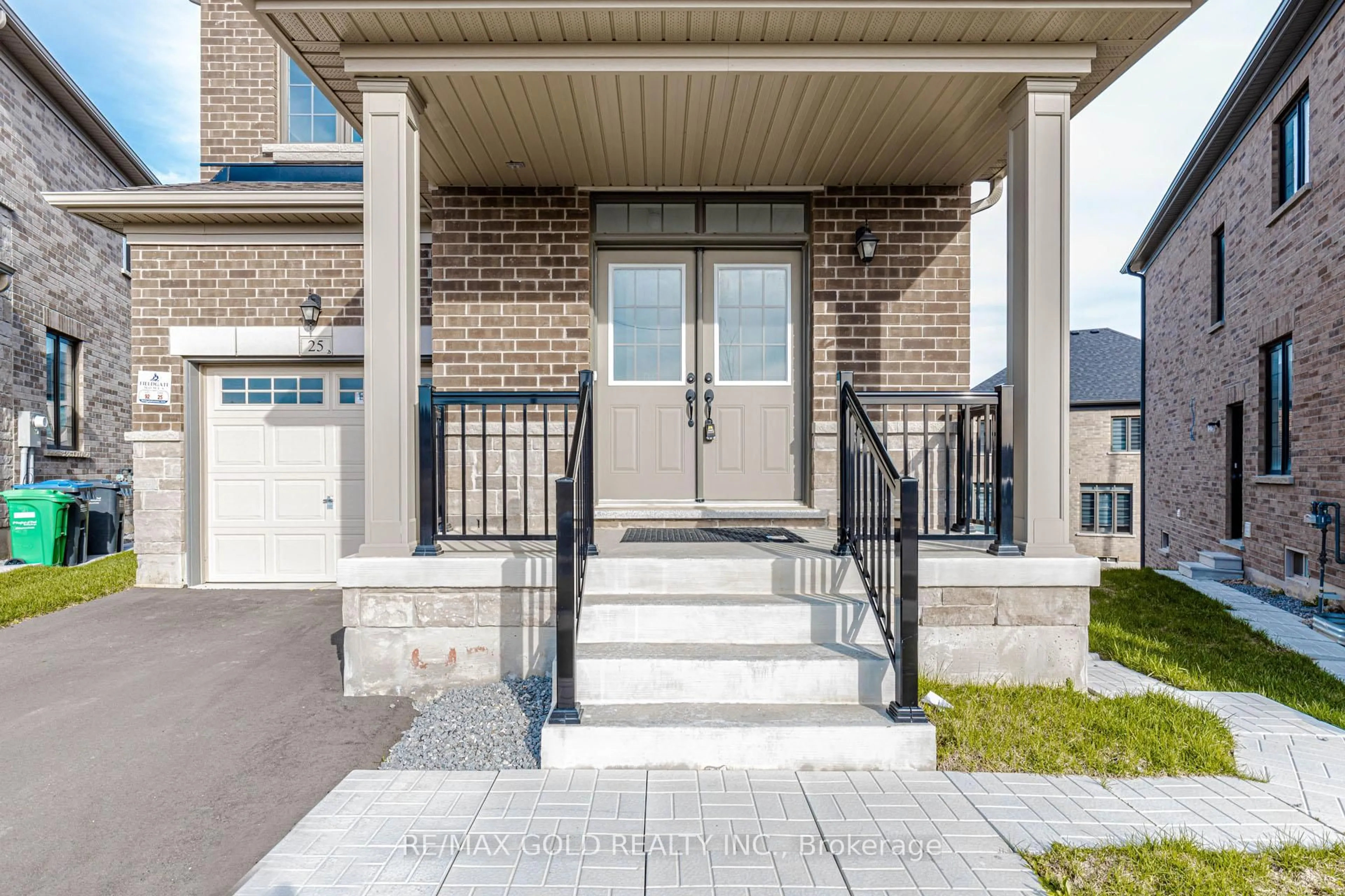Unknown for 25 Sapwood Cres, Brampton Ontario L6Z 0K8