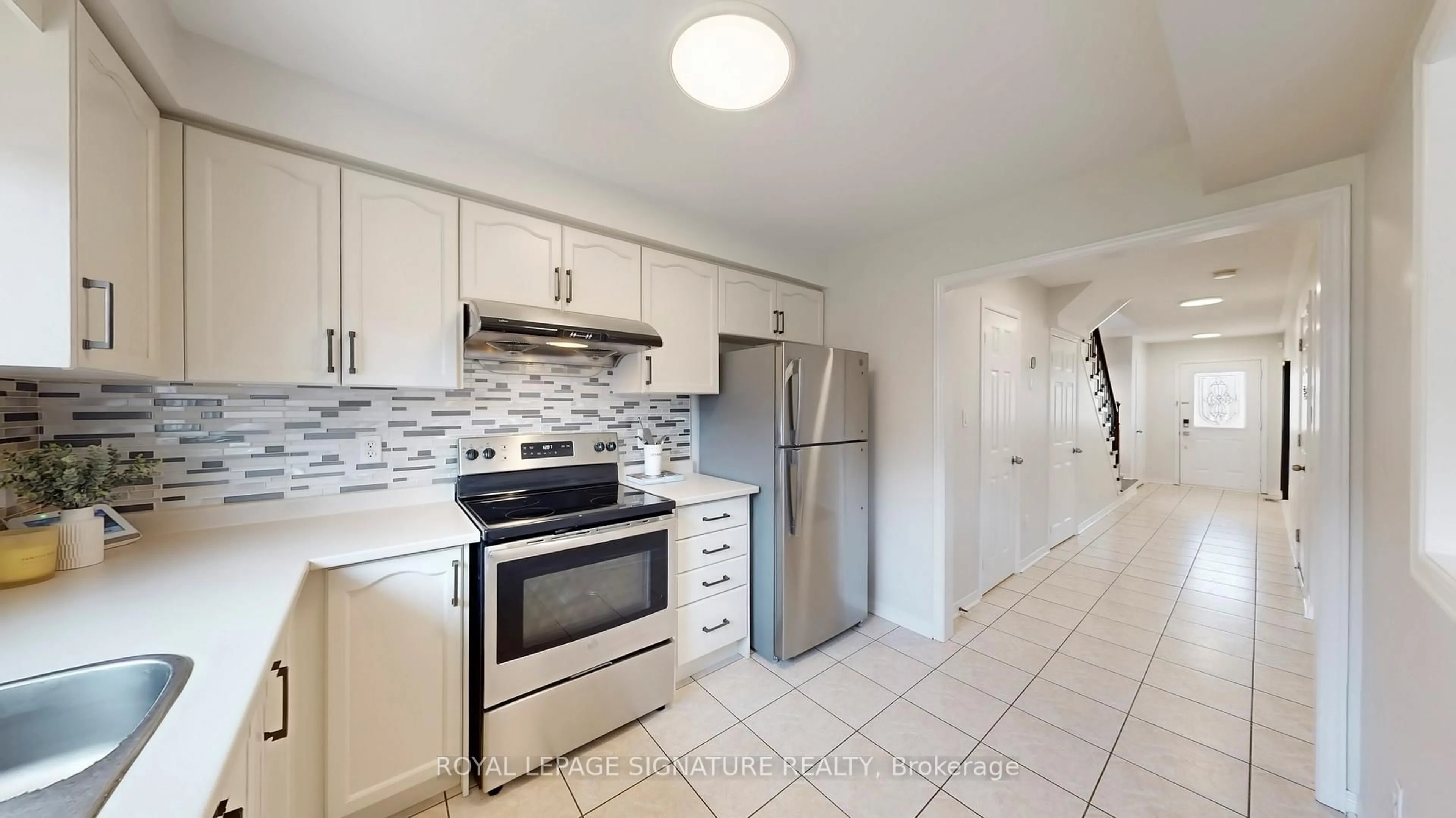 Standard kitchen, ceramic/tile floor for 263 Pettigrew Tr, Milton Ontario L9T 5X7
