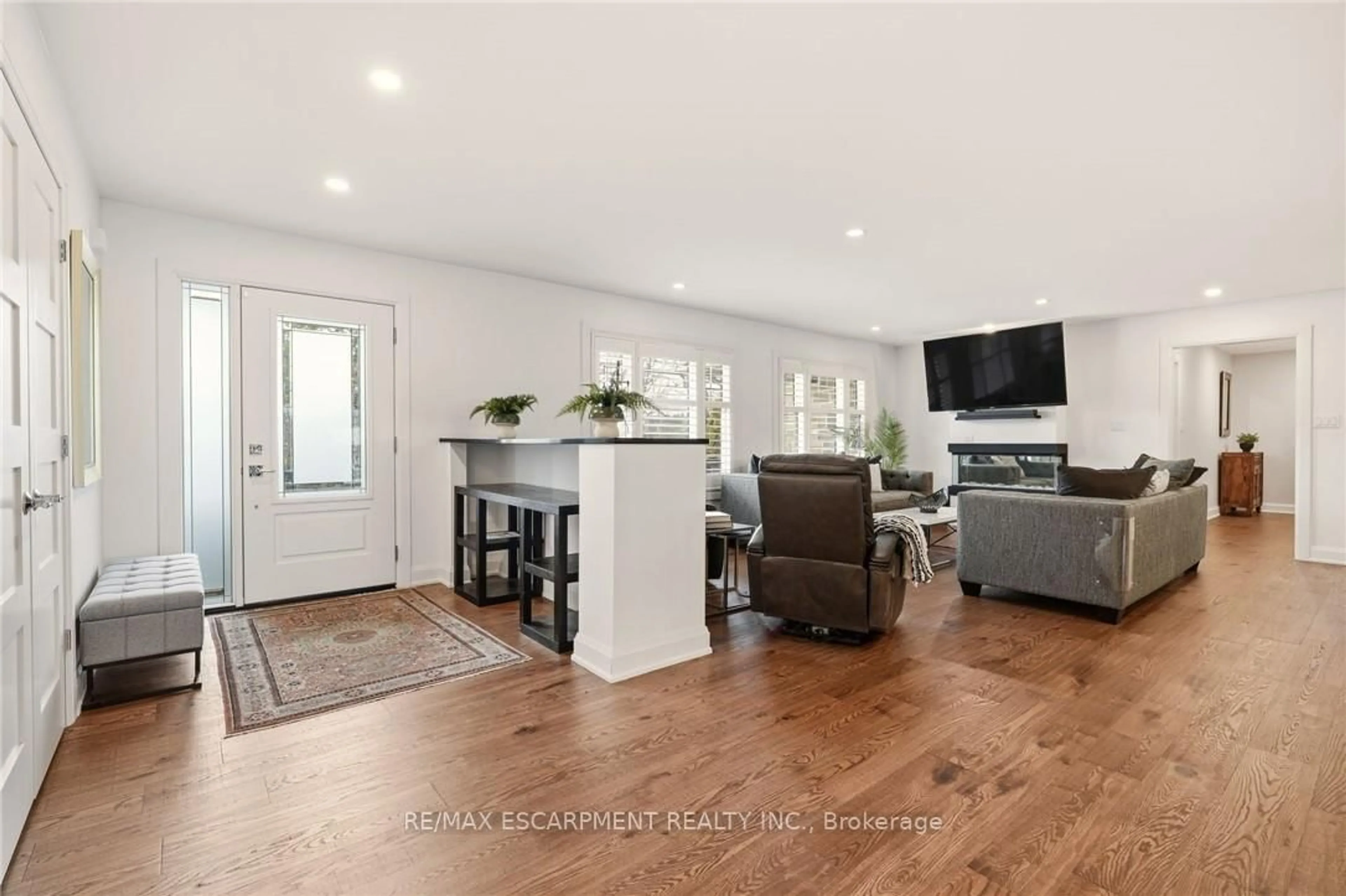 Unknown for 1354 No 1 Side Rd, Burlington Ontario L7P 0R9