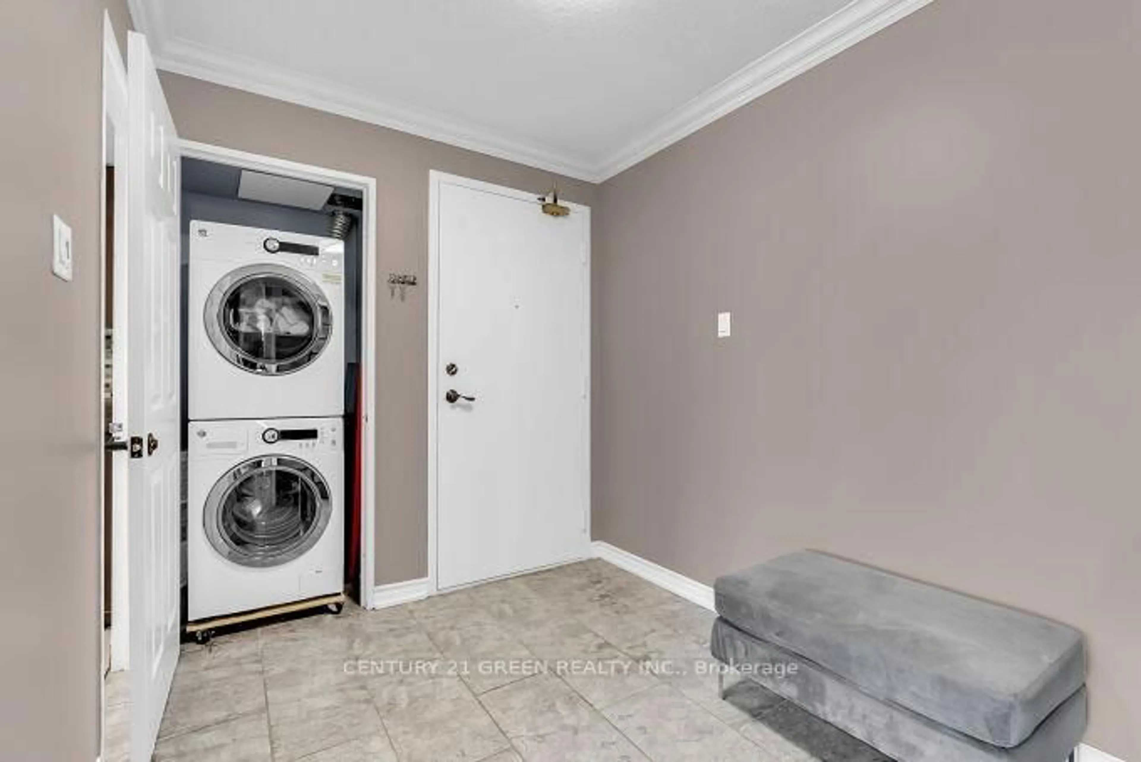 Laundry room for 4470 Tucana Crt #1903, Mississauga Ontario L5R 3K8