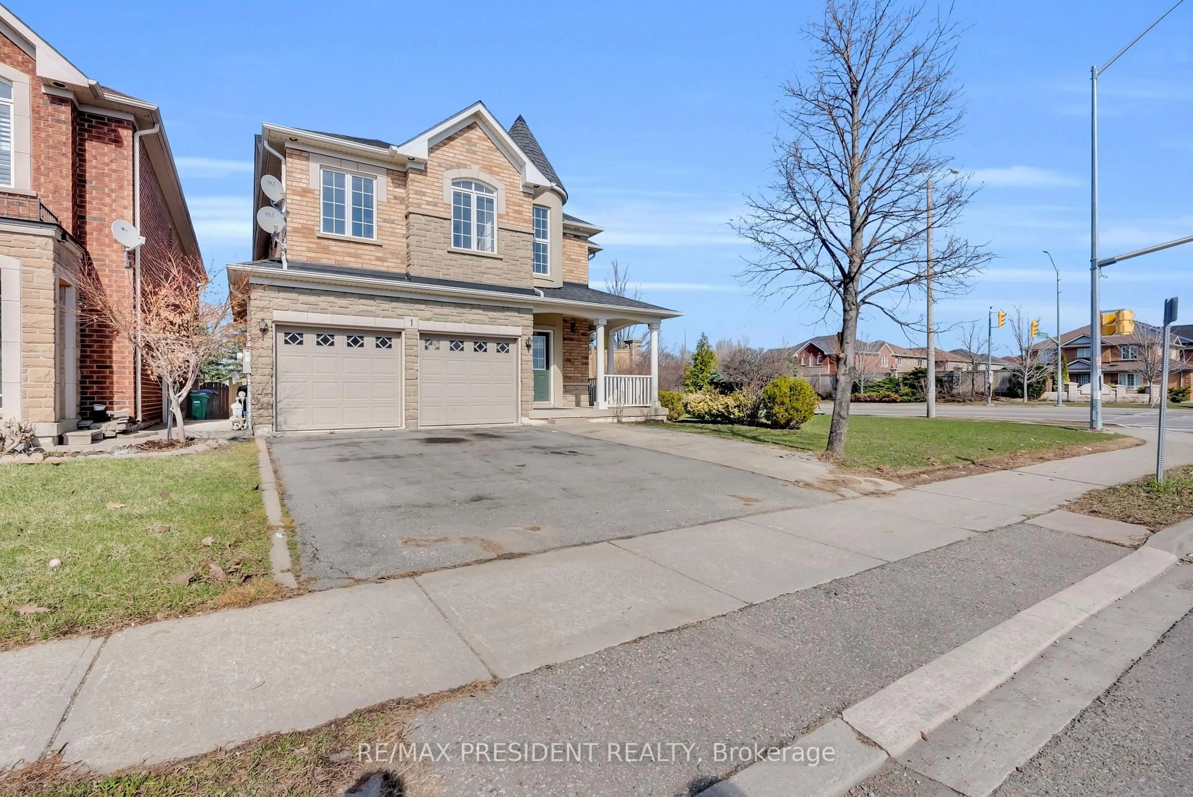 A pic from outside/outdoor area/front of a property/back of a property/a pic from drone, street for 1 Crown Victoria Dr, Brampton Ontario L7A 3A2