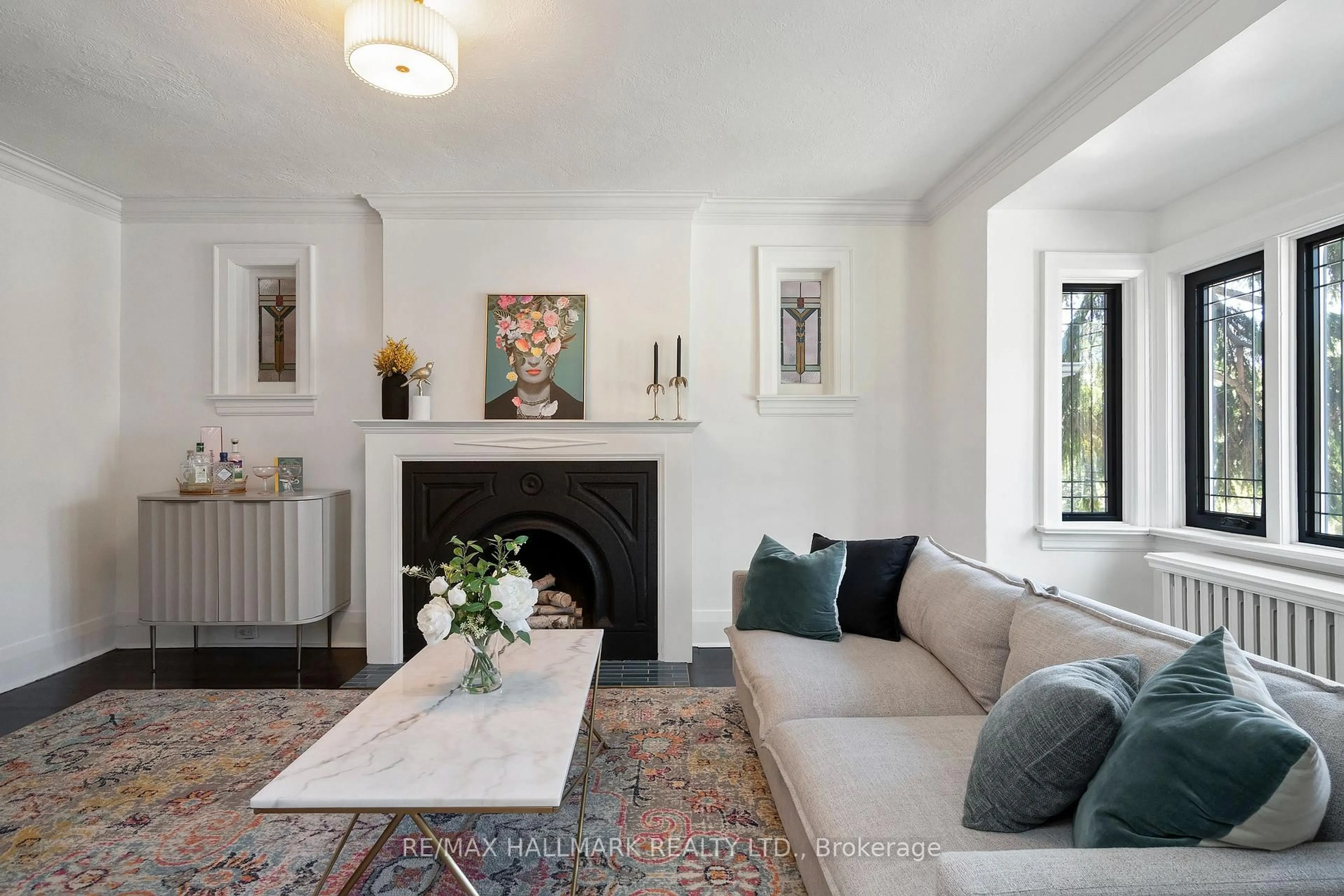 Living room with furniture, unknown for 81 Armadale Ave, Toronto Ontario M6S 3W9