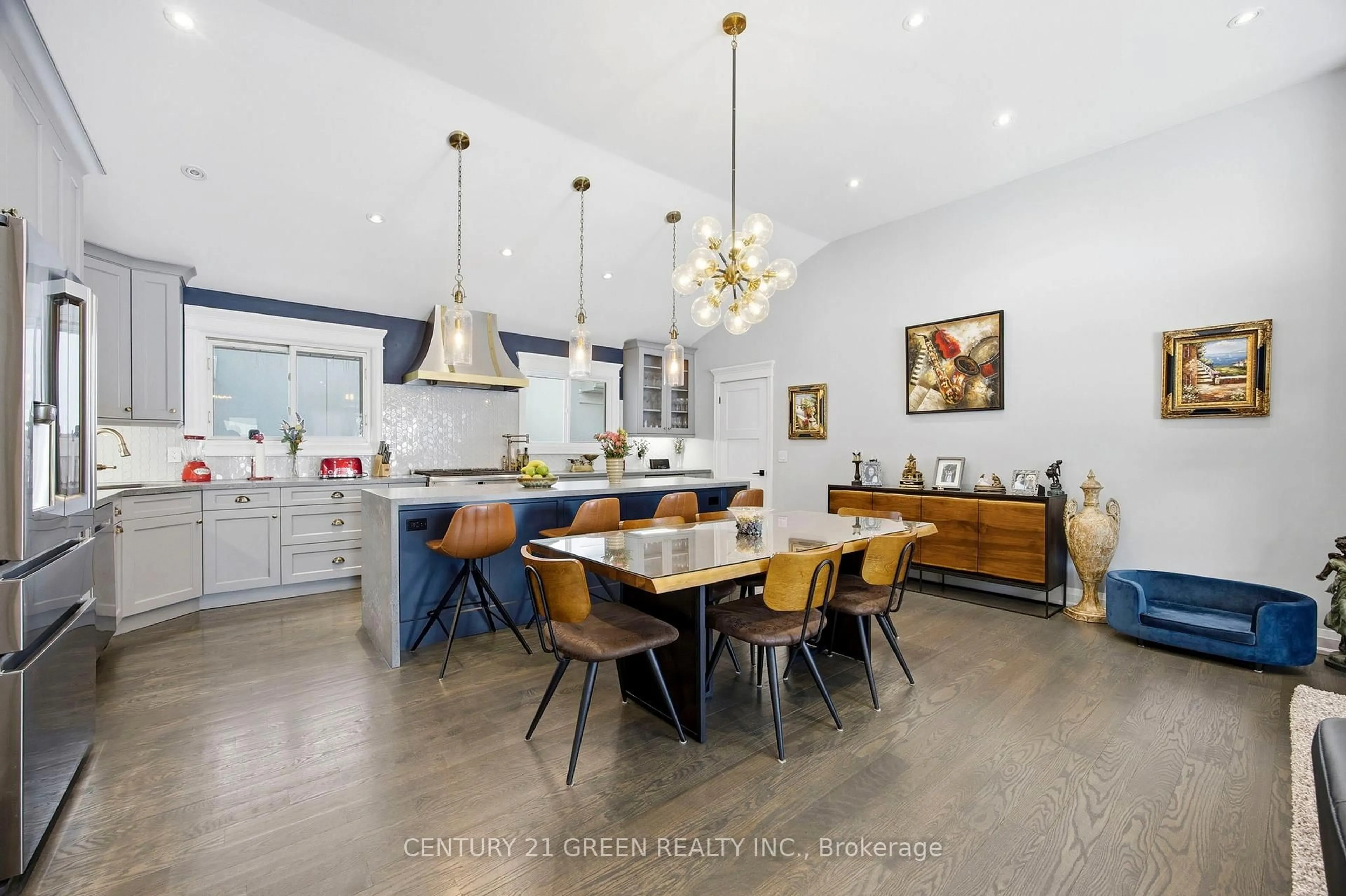 Open concept kitchen, ceramic/tile floor for 18 Winsdale Rd, Toronto Ontario M9C 2W8