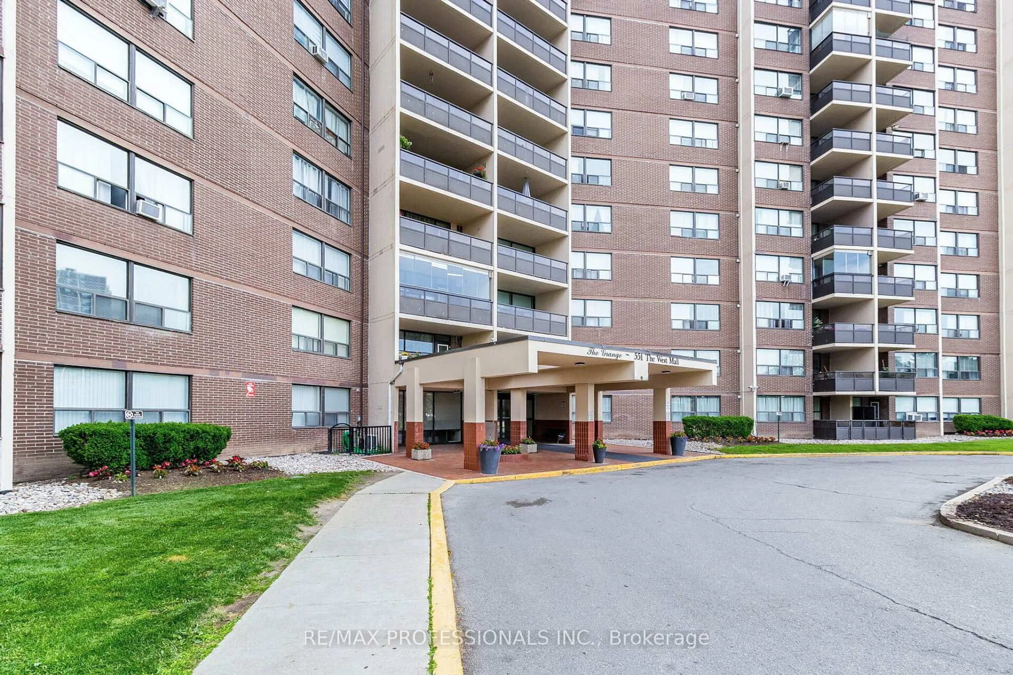 Indoor foyer for 551 The West Mall #1618, Toronto Ontario M9C 1G7