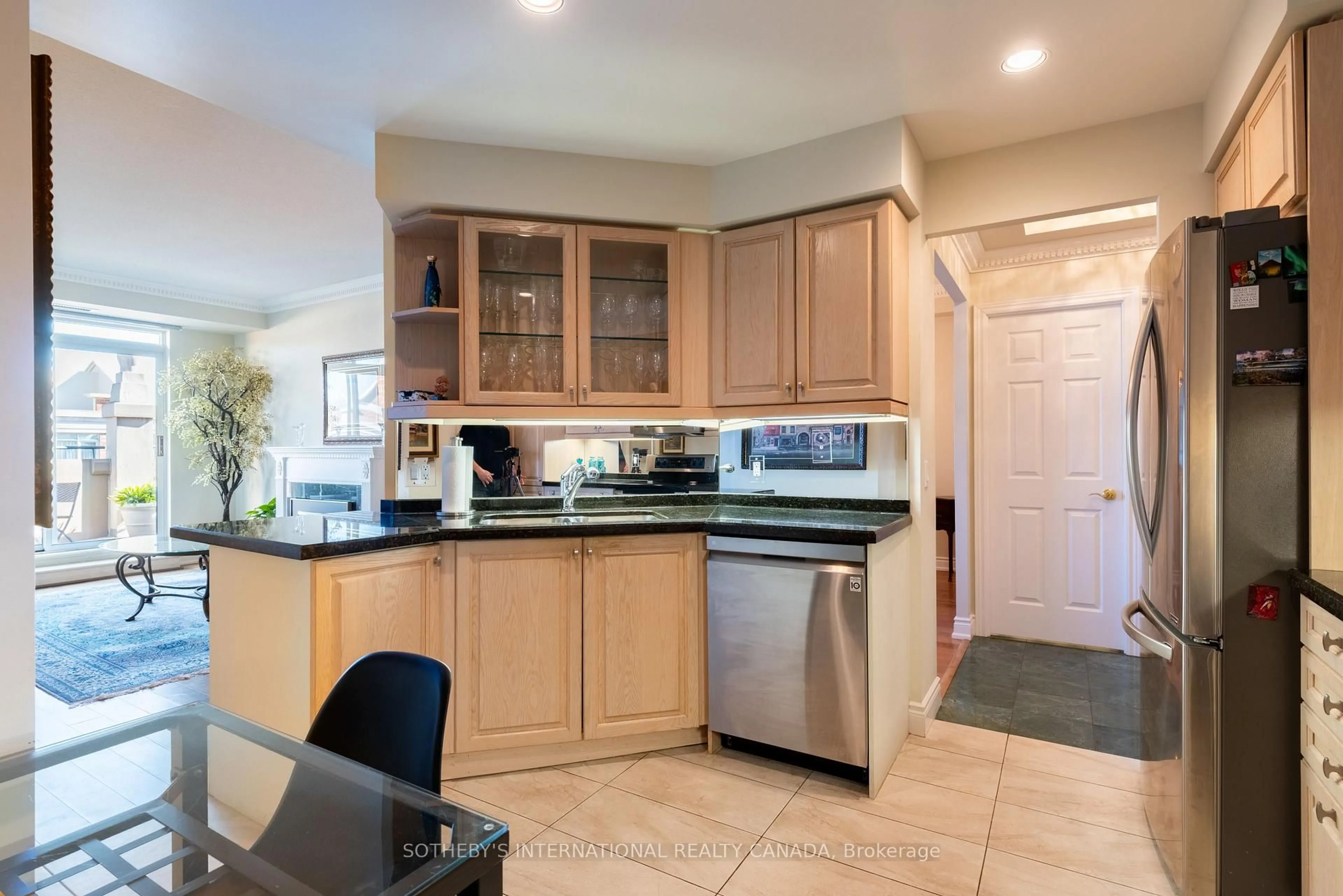 Unknown for 10 Old Mill Tr #PH08, Toronto Ontario M8X 2Y9