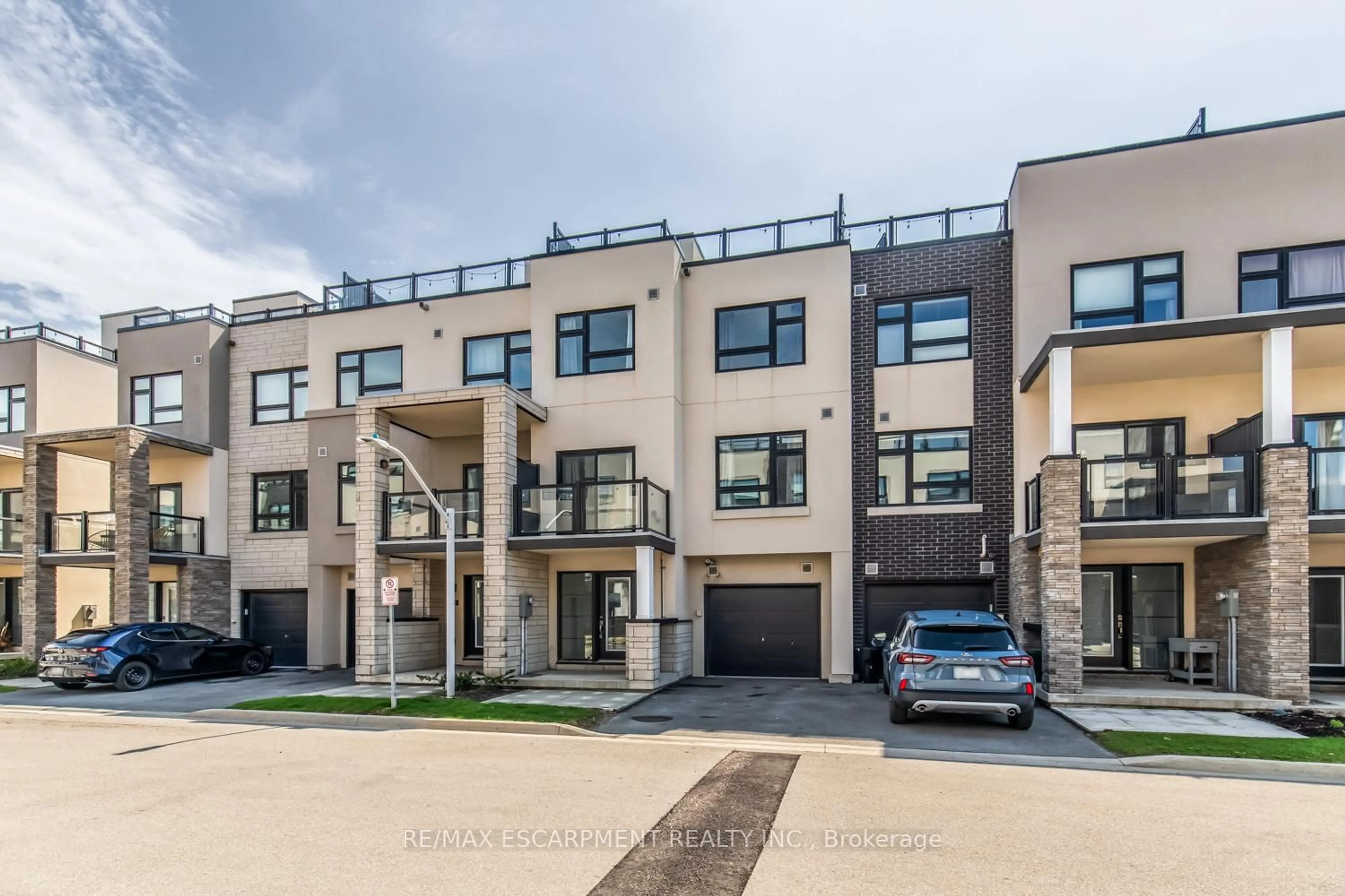 Unknown for 1121 Cooke Blvd #32, Burlington Ontario L7T 0C3