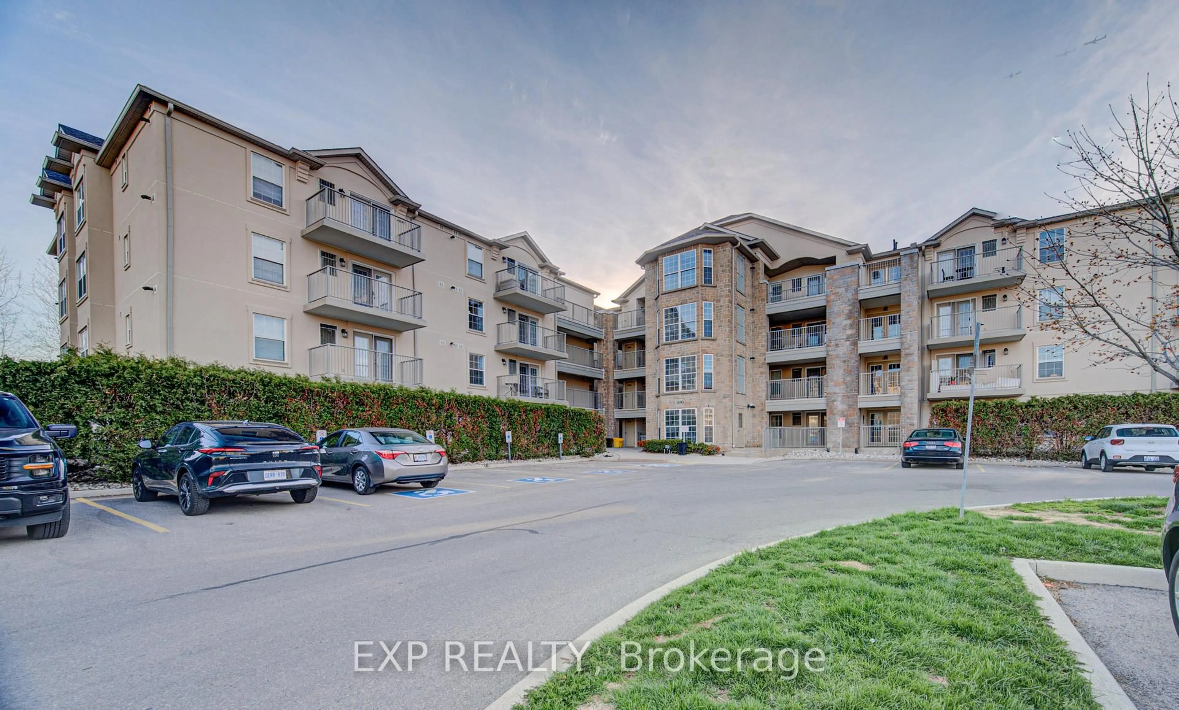 A pic from outside/outdoor area/front of a property/back of a property/a pic from drone, unknown for 1490 Bishops Gate #106, Oakville Ontario L6M 4N3