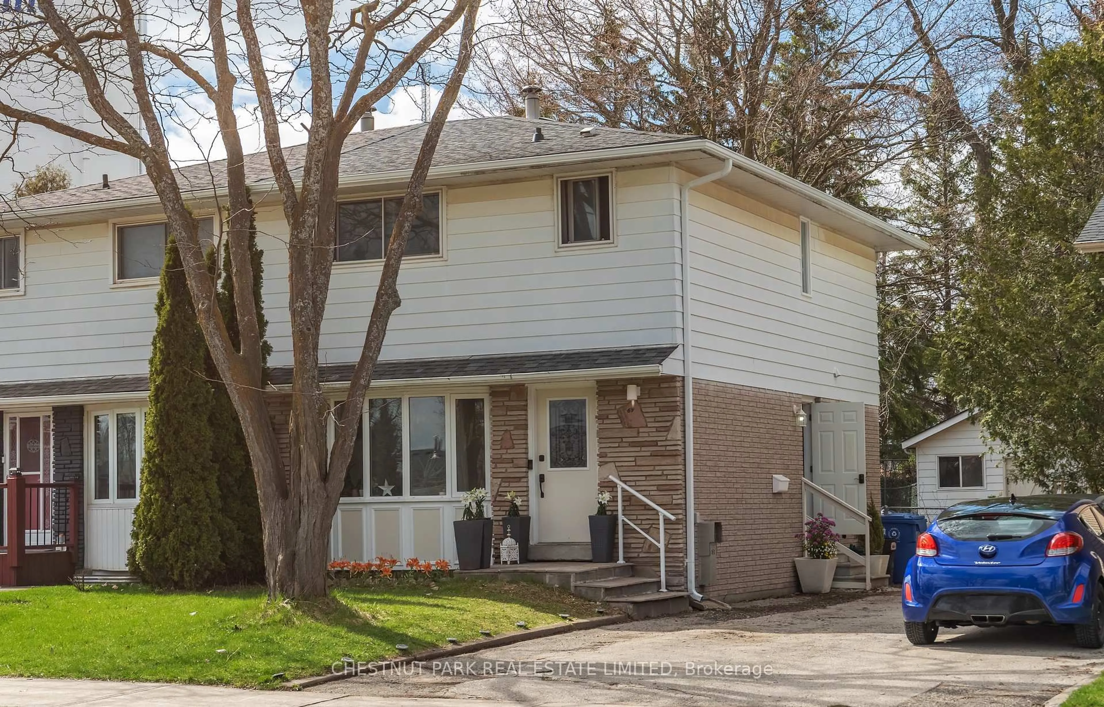 Home with vinyl exterior material, street for 69 Madison Ave, Orangeville Ontario L9W 1R9