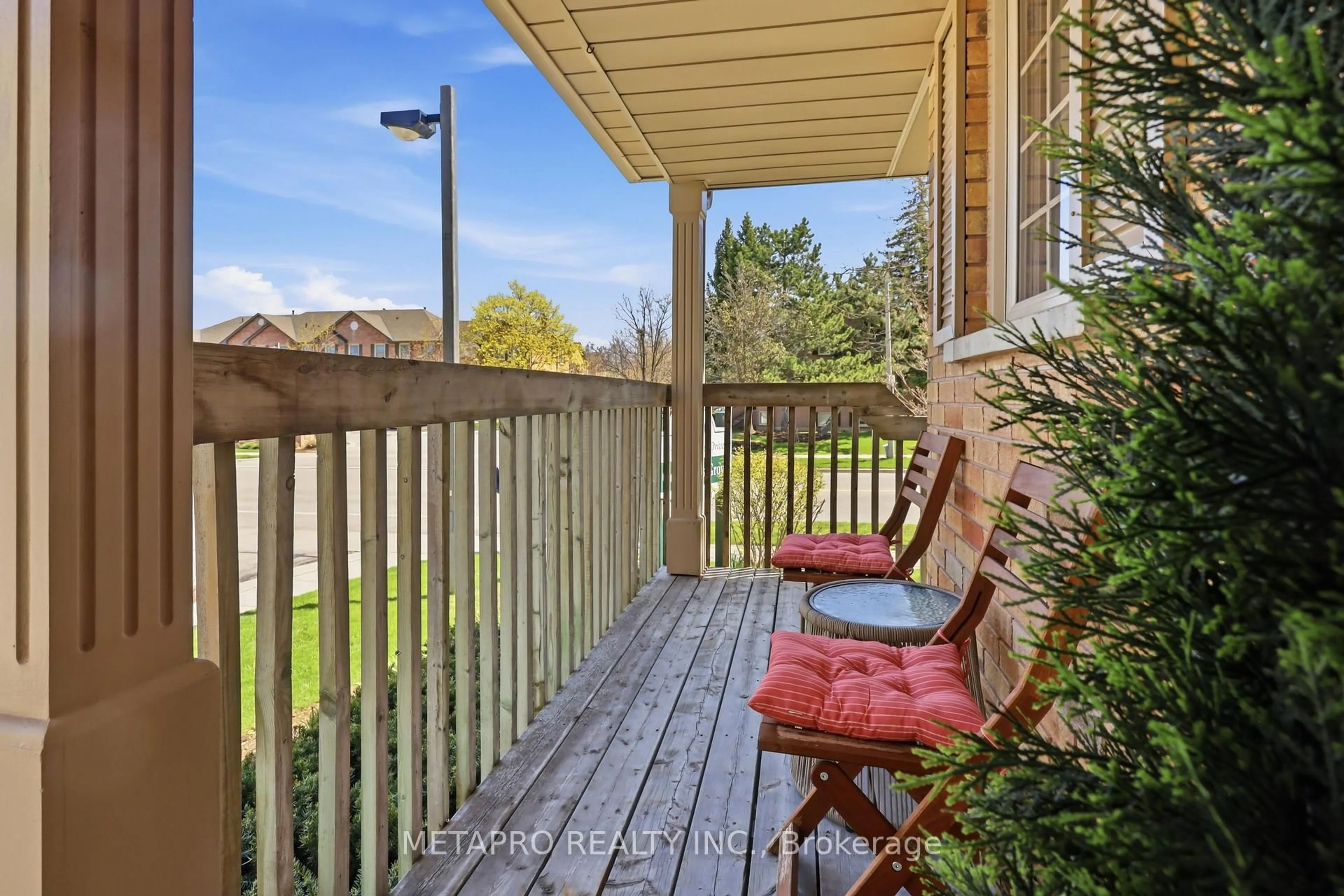 Patio, water/lake/river/ocean view for 2880 Headon Forest Dr #6, Burlington Ontario L7M 4H2