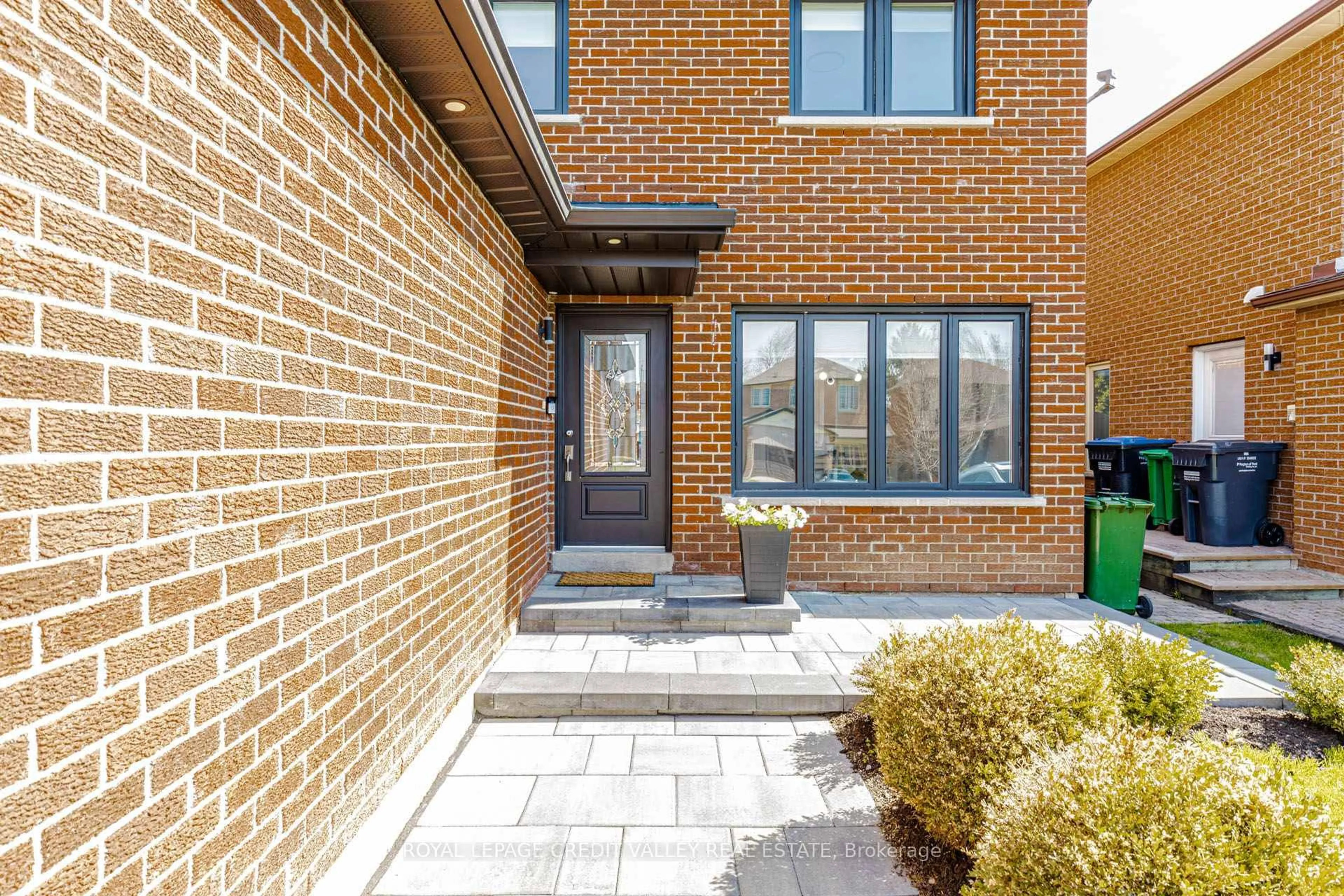 Home with brick exterior material, street for 85 Derose Ave, Caledon Ontario L7E 1A6