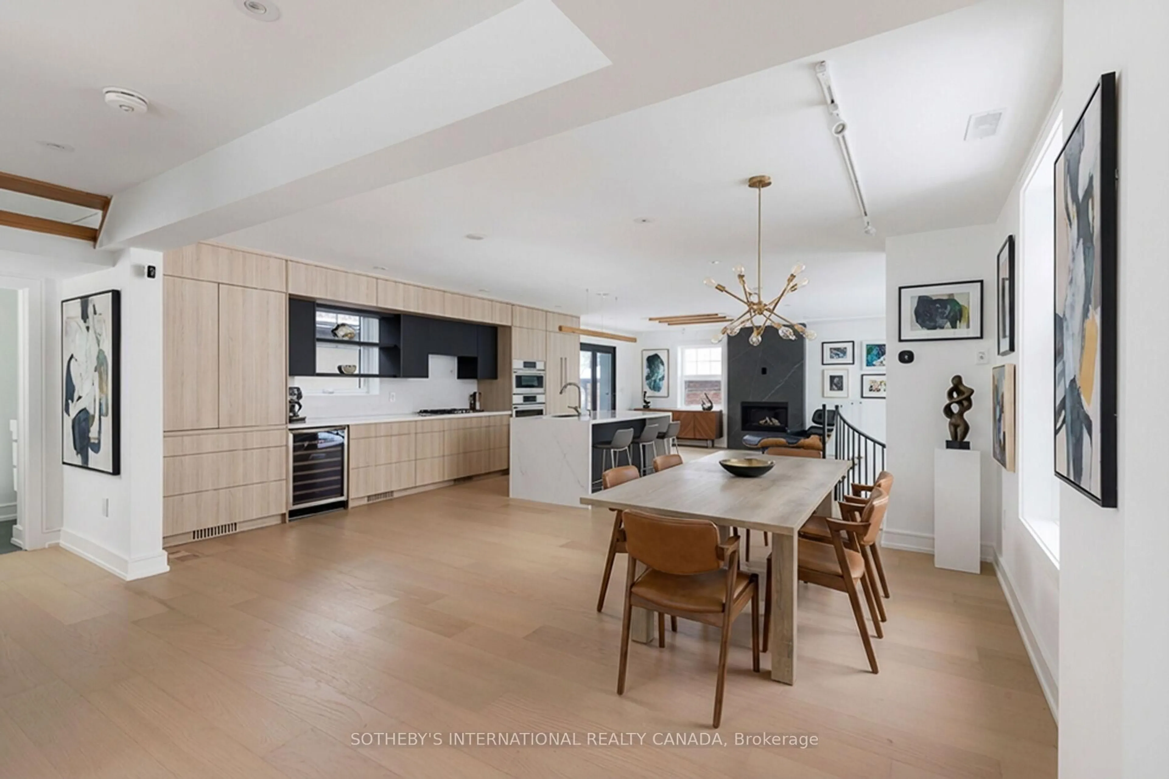 Open concept kitchen, unknown for 159 Humbervale Blvd, Toronto Ontario M8Y 3P9