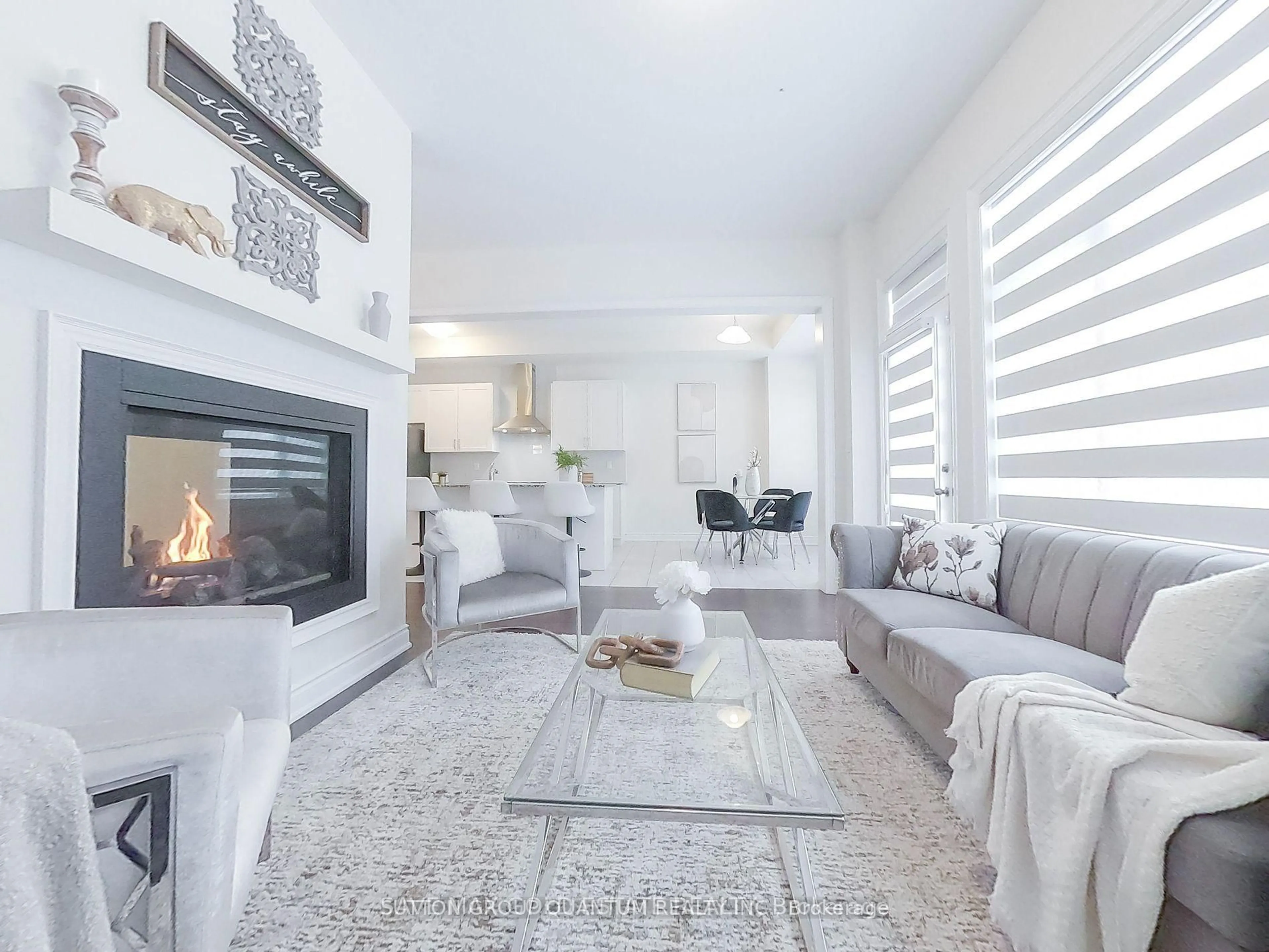 Living room with furniture, unknown for 58 William Crawley Way, Oakville Ontario L6H 0Y8