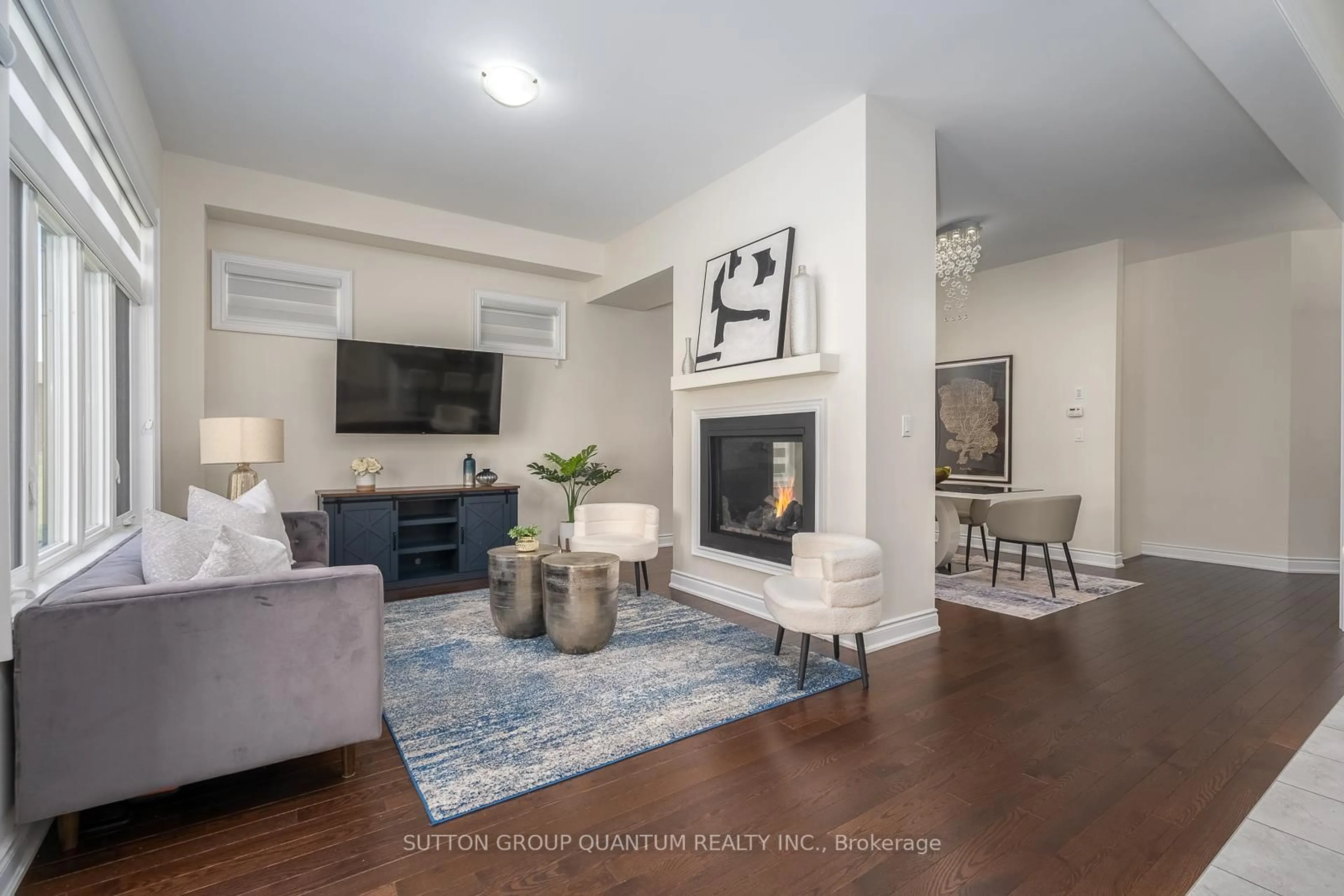 Living room with furniture, unknown for 58 William Crawley Way, Oakville Ontario L6H 0Y8