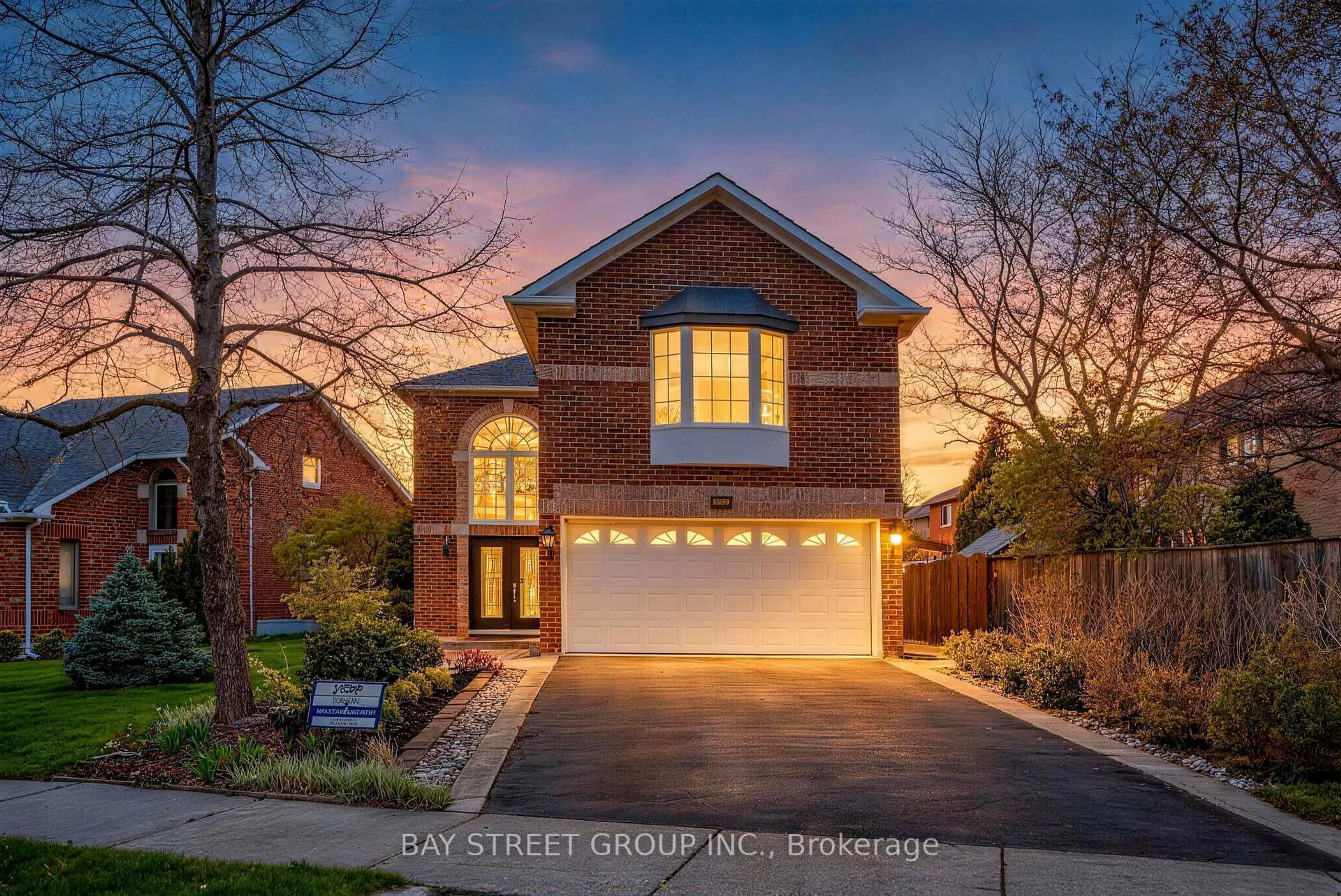 Home with brick exterior material, street for 267 Wembley Rd, Oakville Ontario L6H 6H3