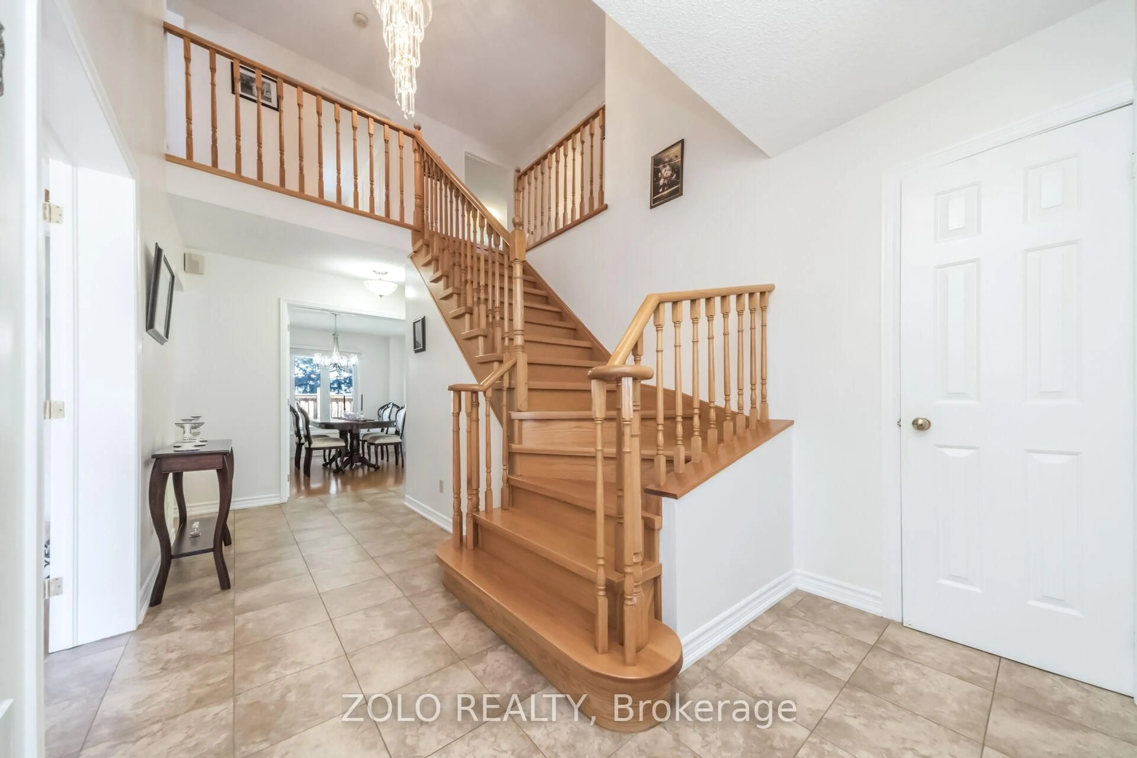 Unknown for 19 Hodgson St, Brampton Ontario L6Y 3G8