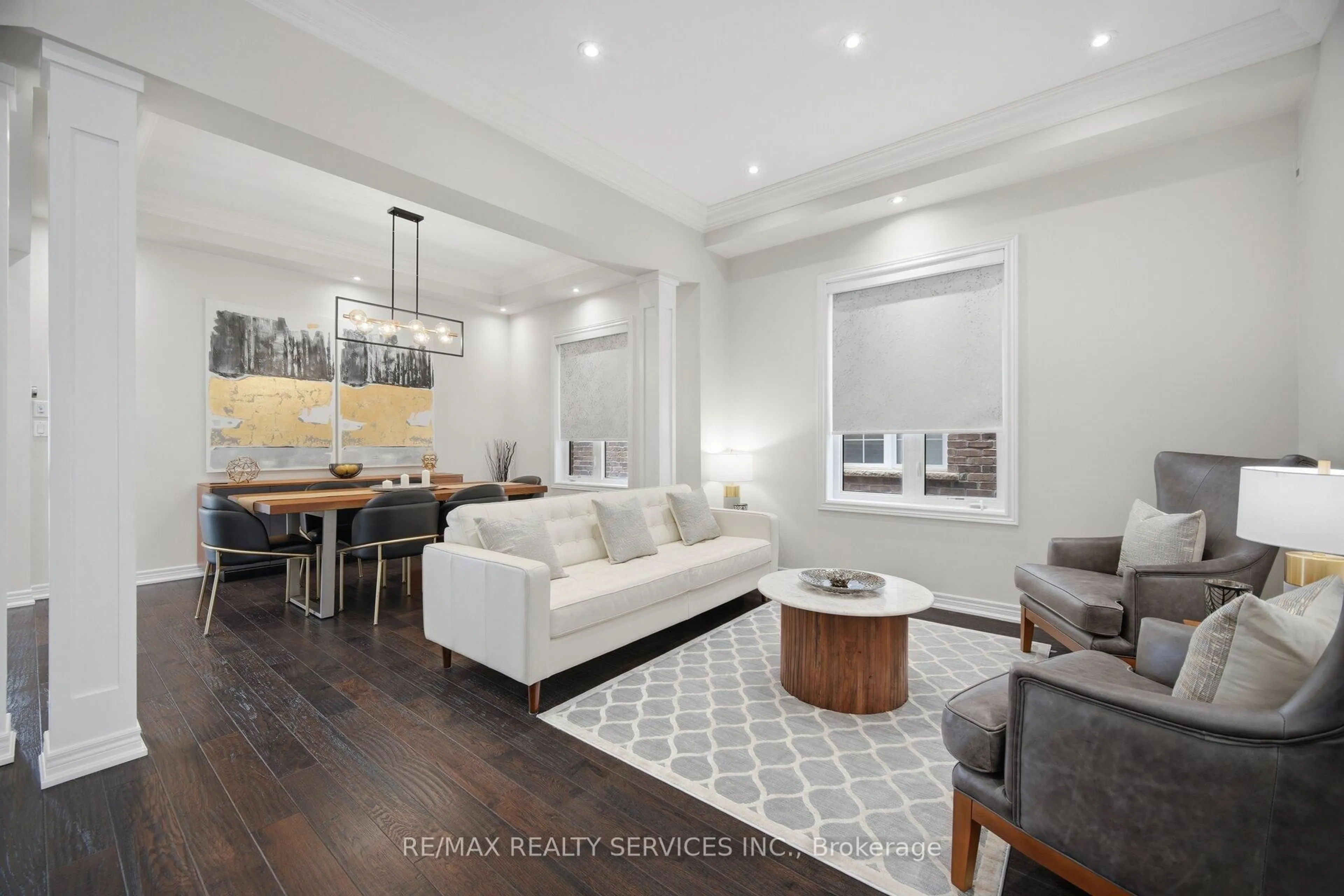 Living room with furniture, ceramic/tile floor for 208 Bonnieglen Farm Blvd, Caledon Ontario L7C 3Y3