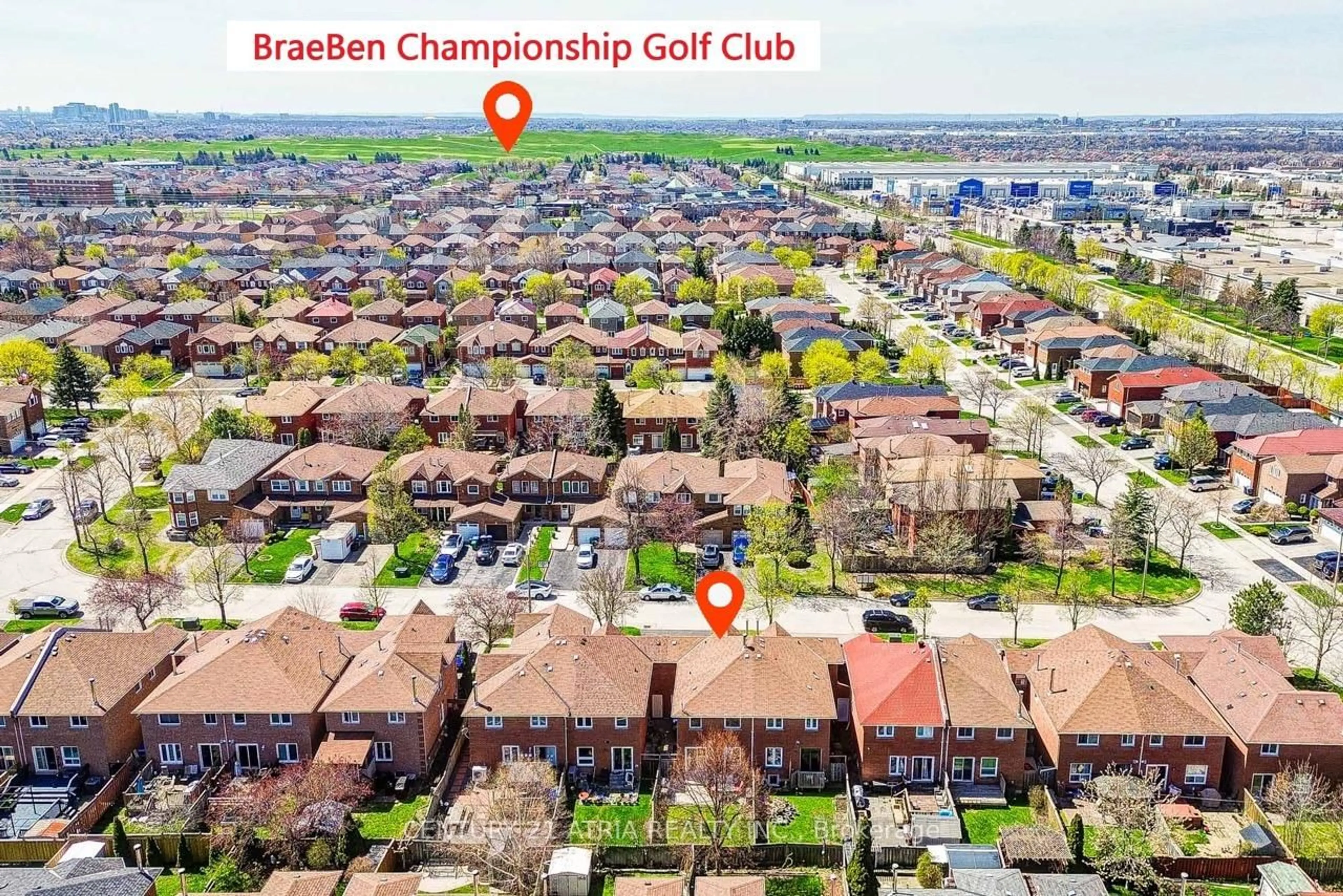 A pic from outside/outdoor area/front of a property/back of a property/a pic from drone, street for 5699 Talaton Tr, Mississauga Ontario L5R 3N6