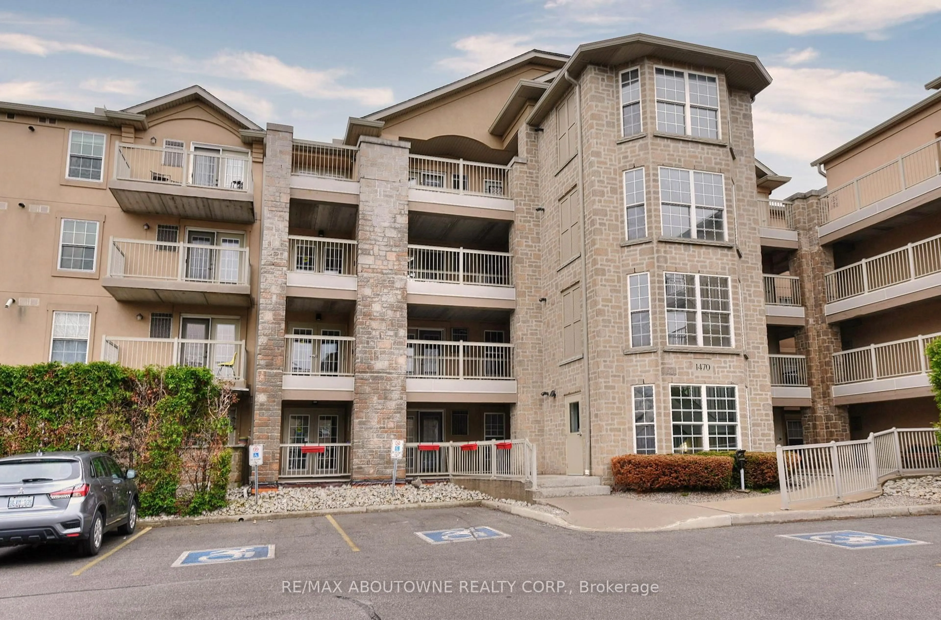 Unknown for 1470 Bishops Gate #104, Oakville Ontario L6M 4N2