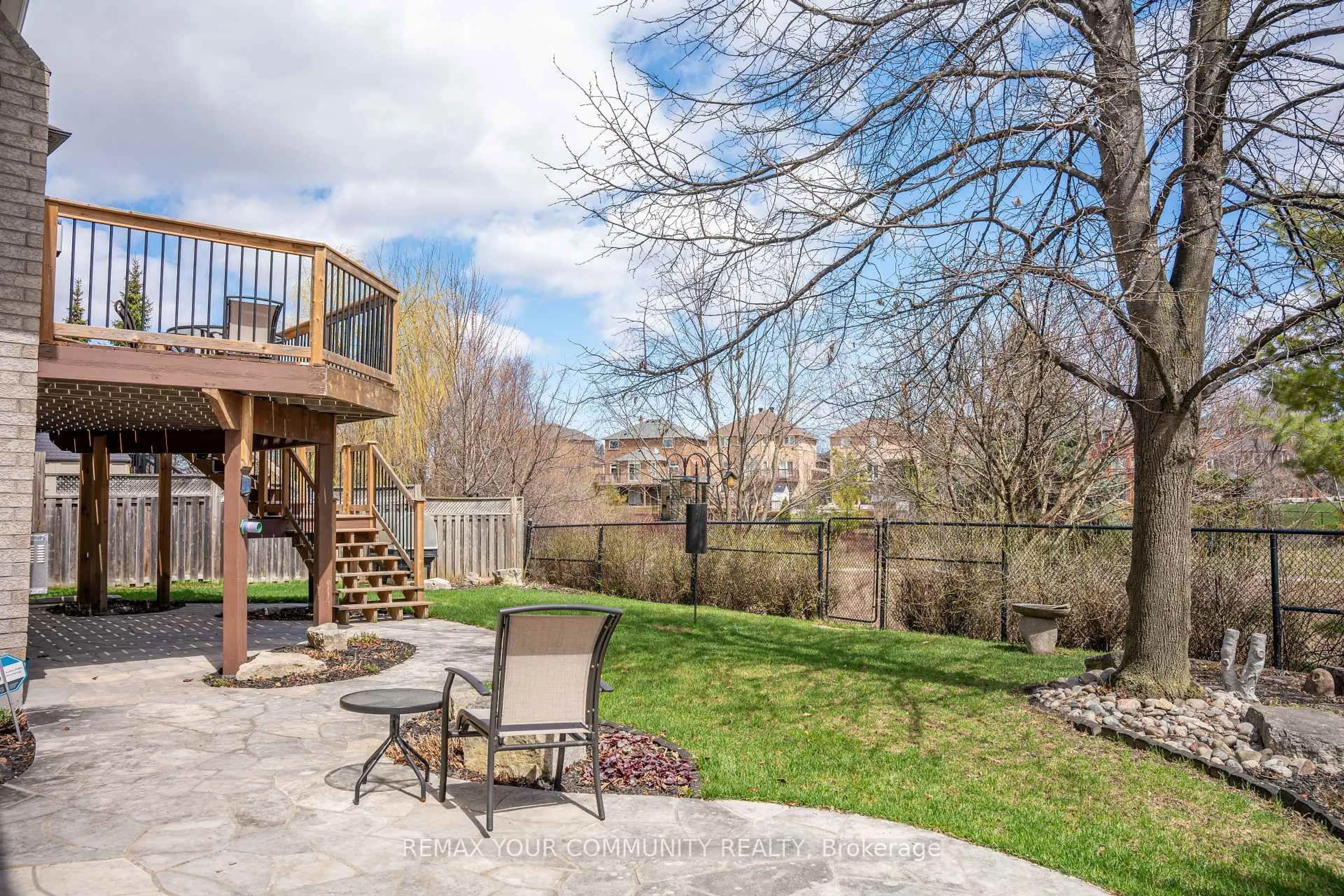 Patio, water/lake/river/ocean view for 13 Foxbury Pl, Caledon Ontario L7E 1H9