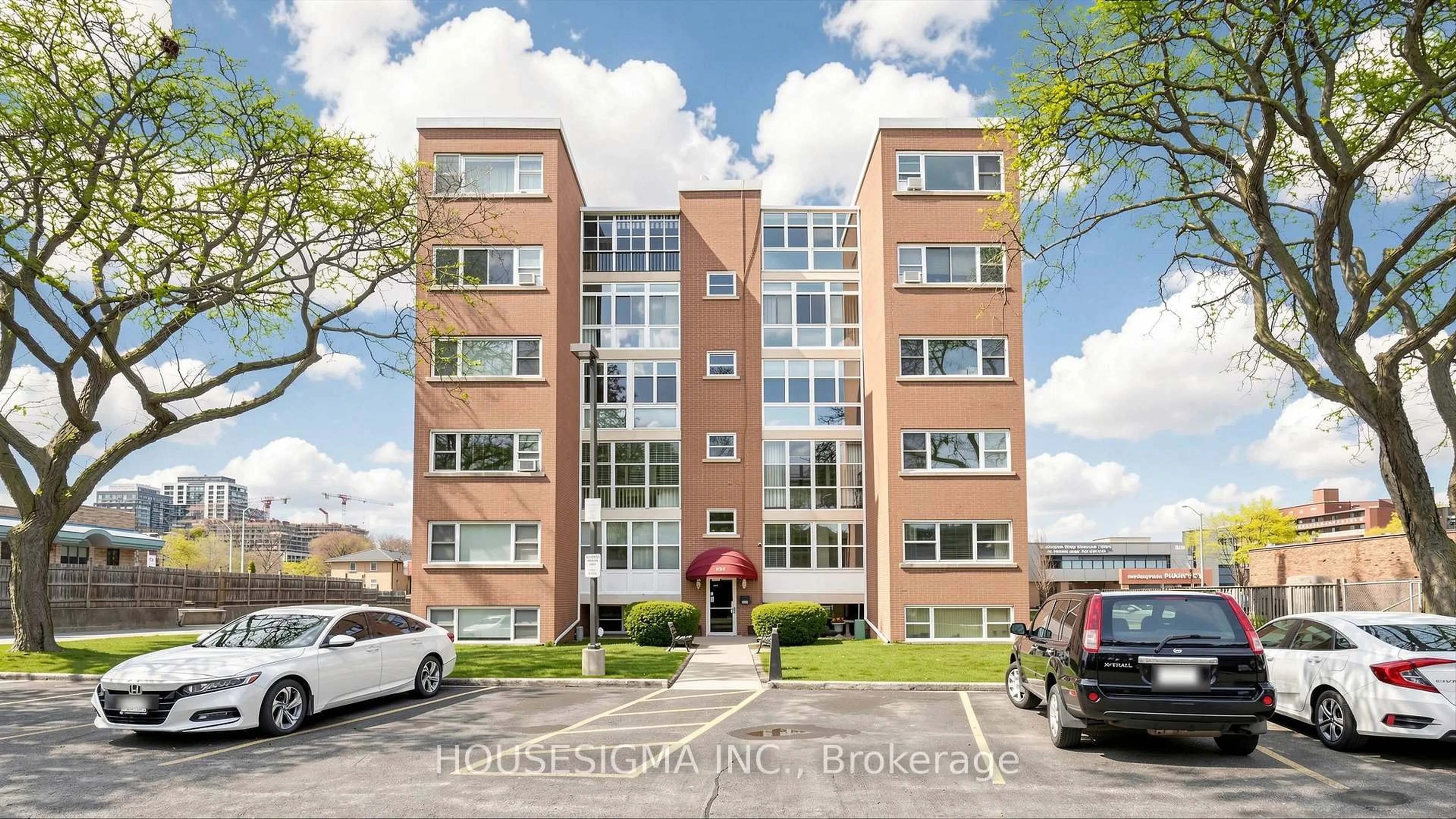 Unknown for 824 Brant St #9, Burlington Ontario L7R 2J5