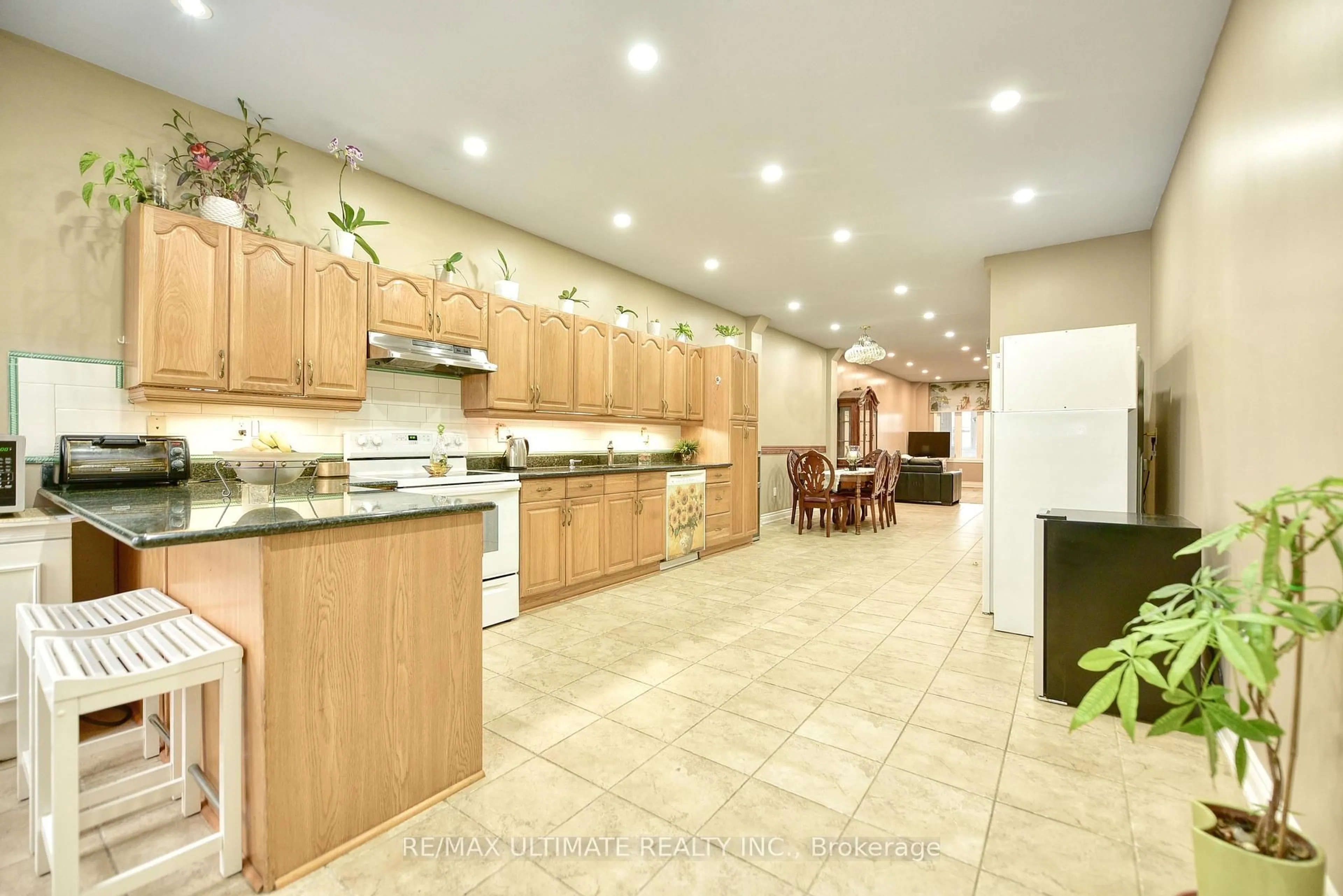 Open concept kitchen, ceramic/tile floor for 227 Earlscourt Ave, Toronto Ontario M6E 4B4