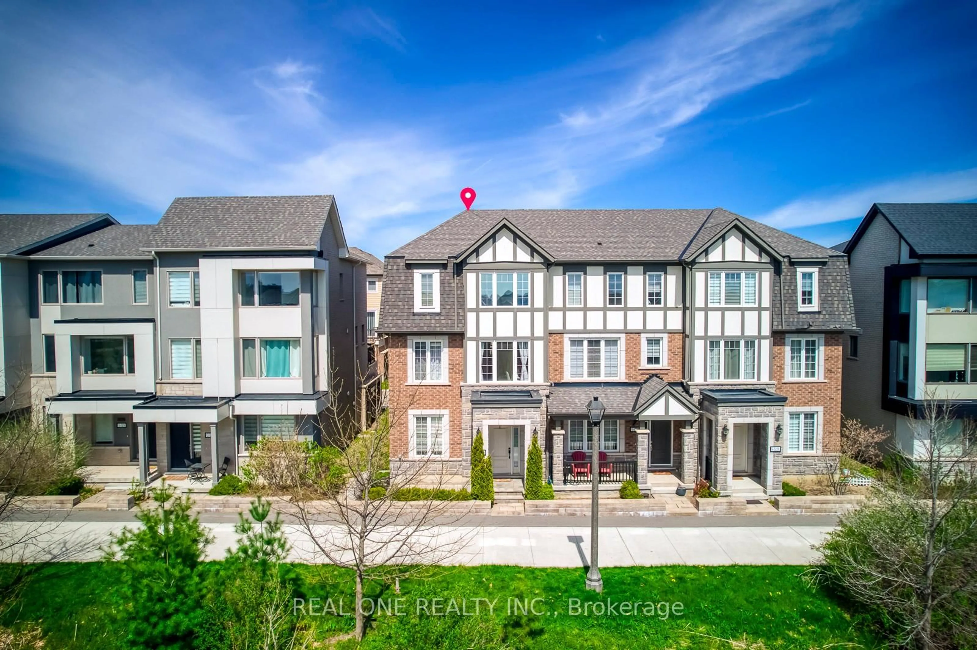 A pic from outside/outdoor area/front of a property/back of a property/a pic from drone, unknown for 3256 Charles Fay Pass #11, Oakville Ontario L6M 1S2