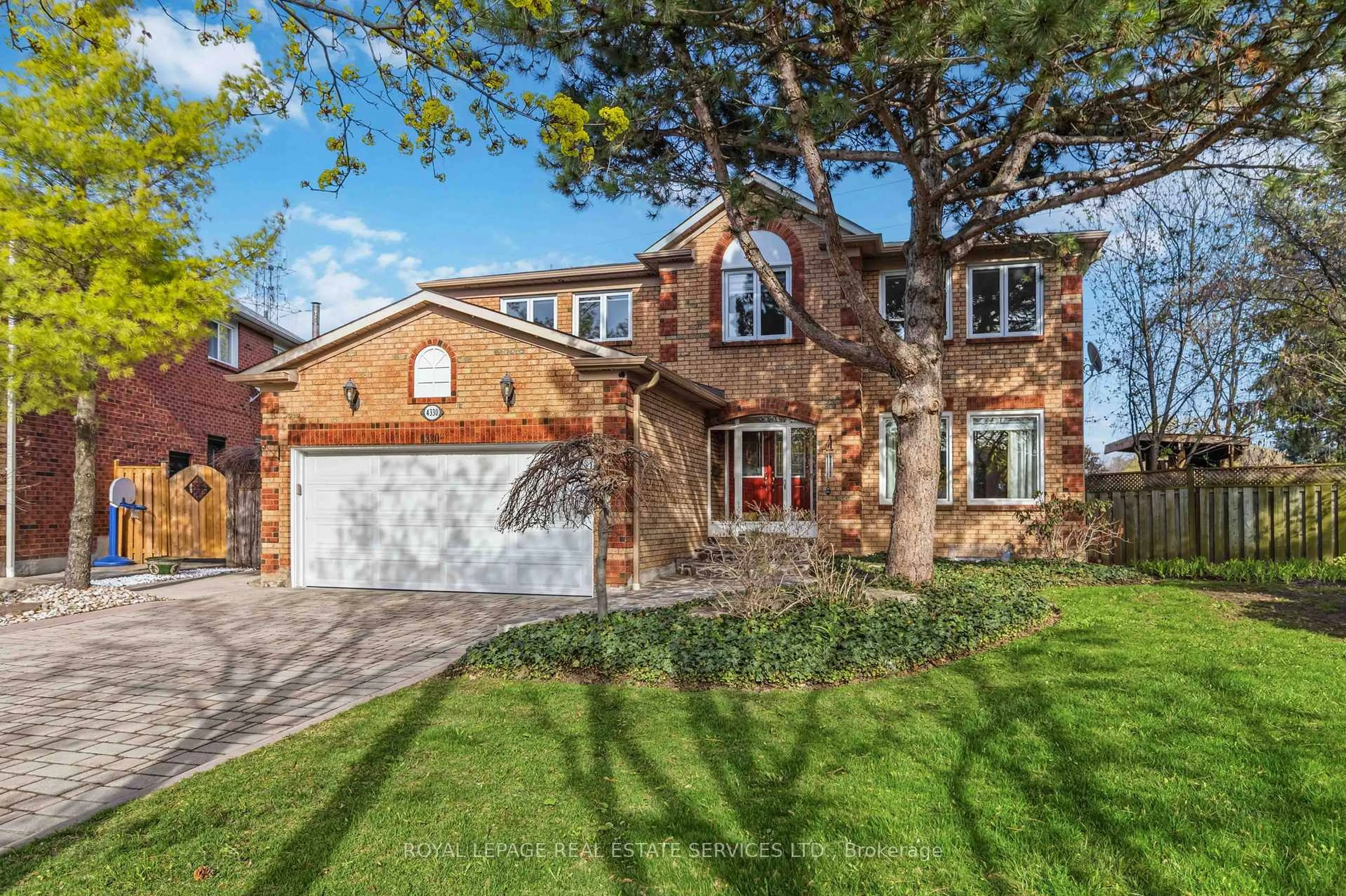 Home with brick exterior material, street for 4330 Spinningdale Crt, Mississauga Ontario L5M 3J8