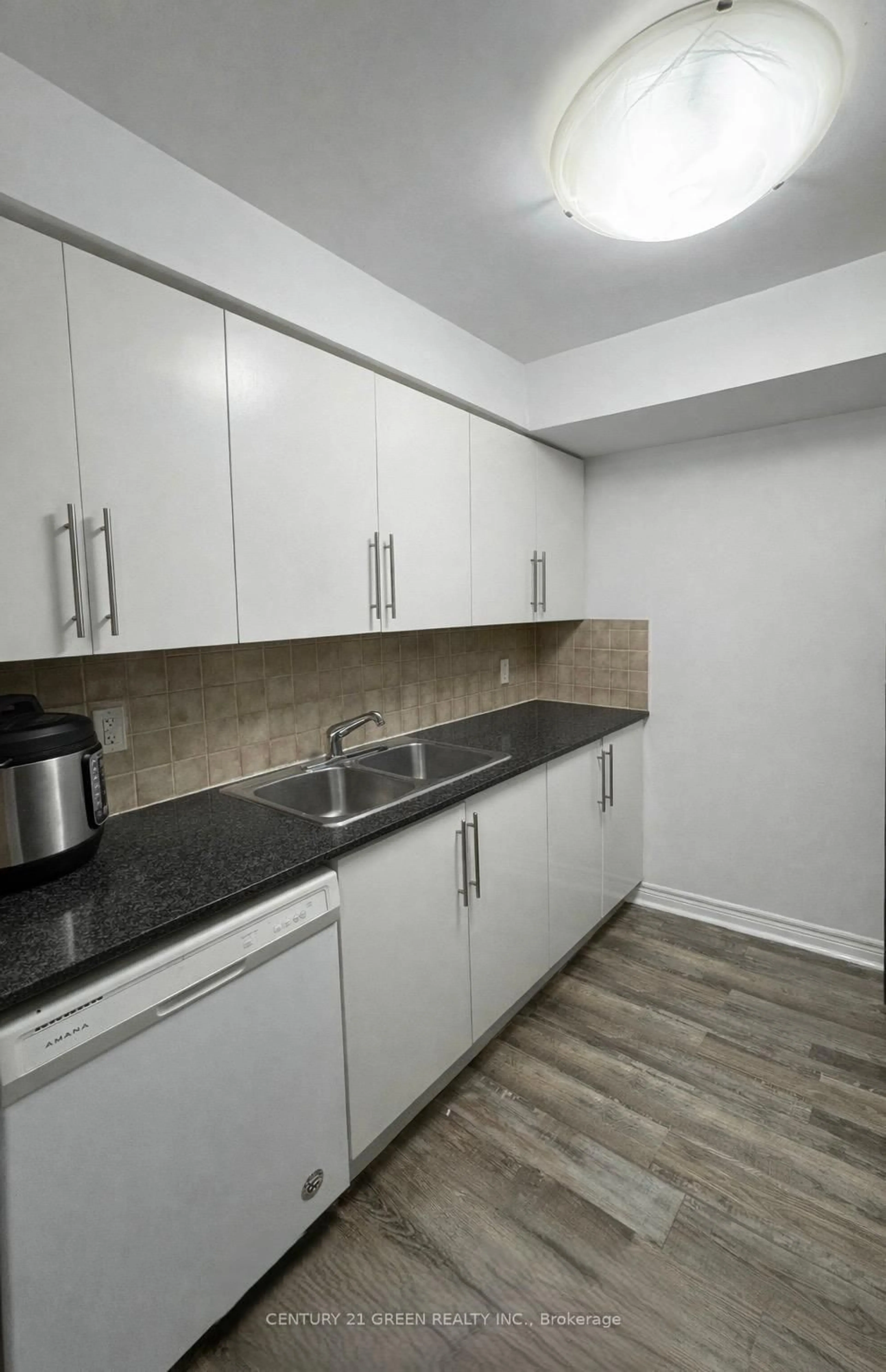 Standard kitchen, unknown for 310 Burnhamthorpe Rd #2111, Mississauga Ontario L5B 4P9